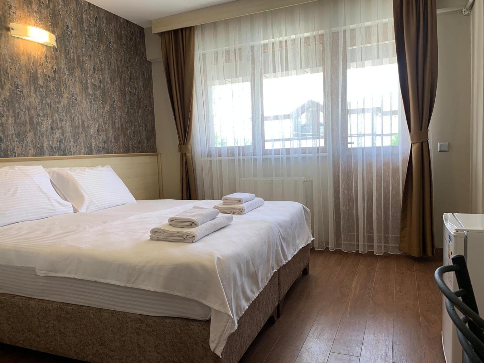 Double Room with Pool View photo 1