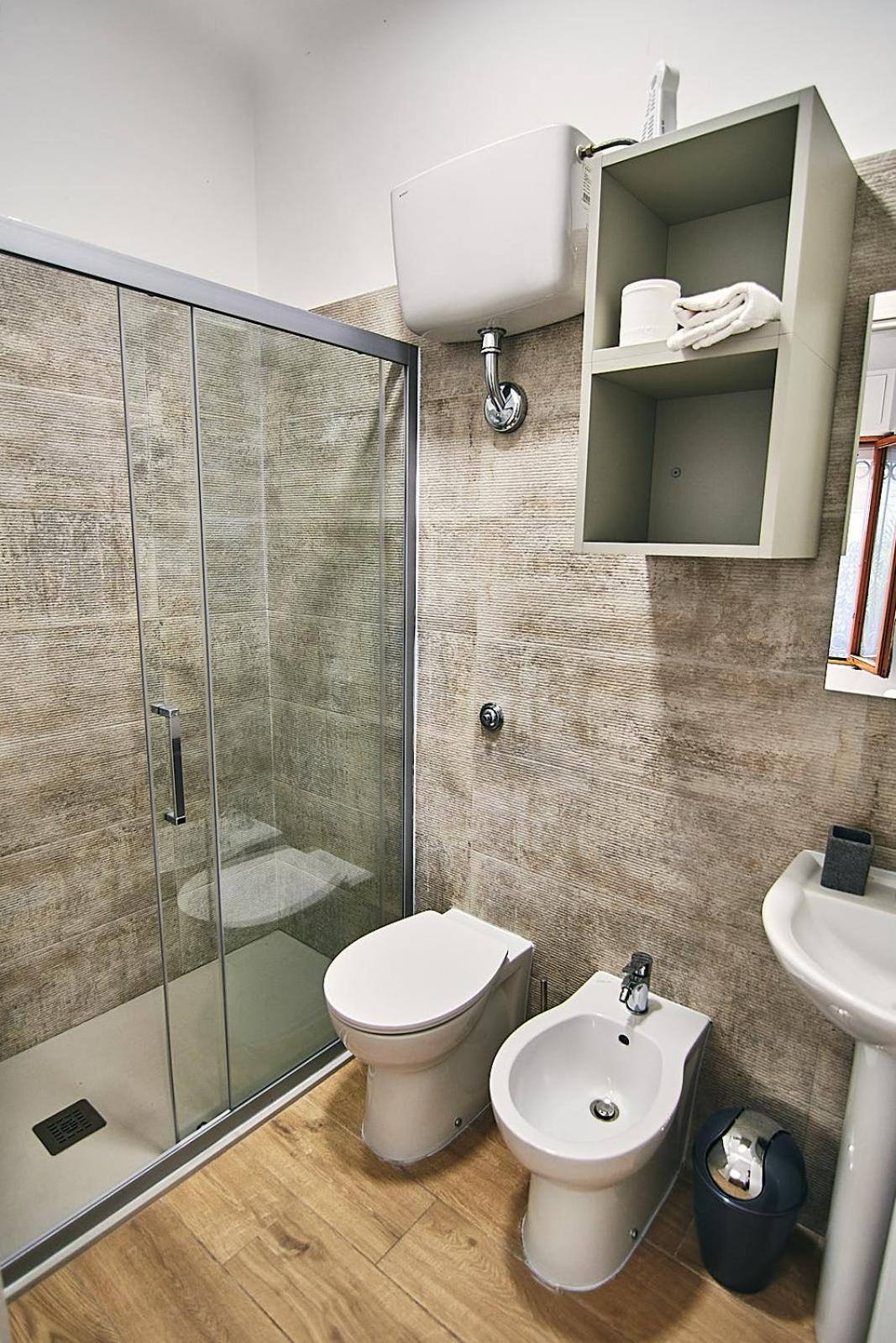 Double Room with Private Bathroom photo 1