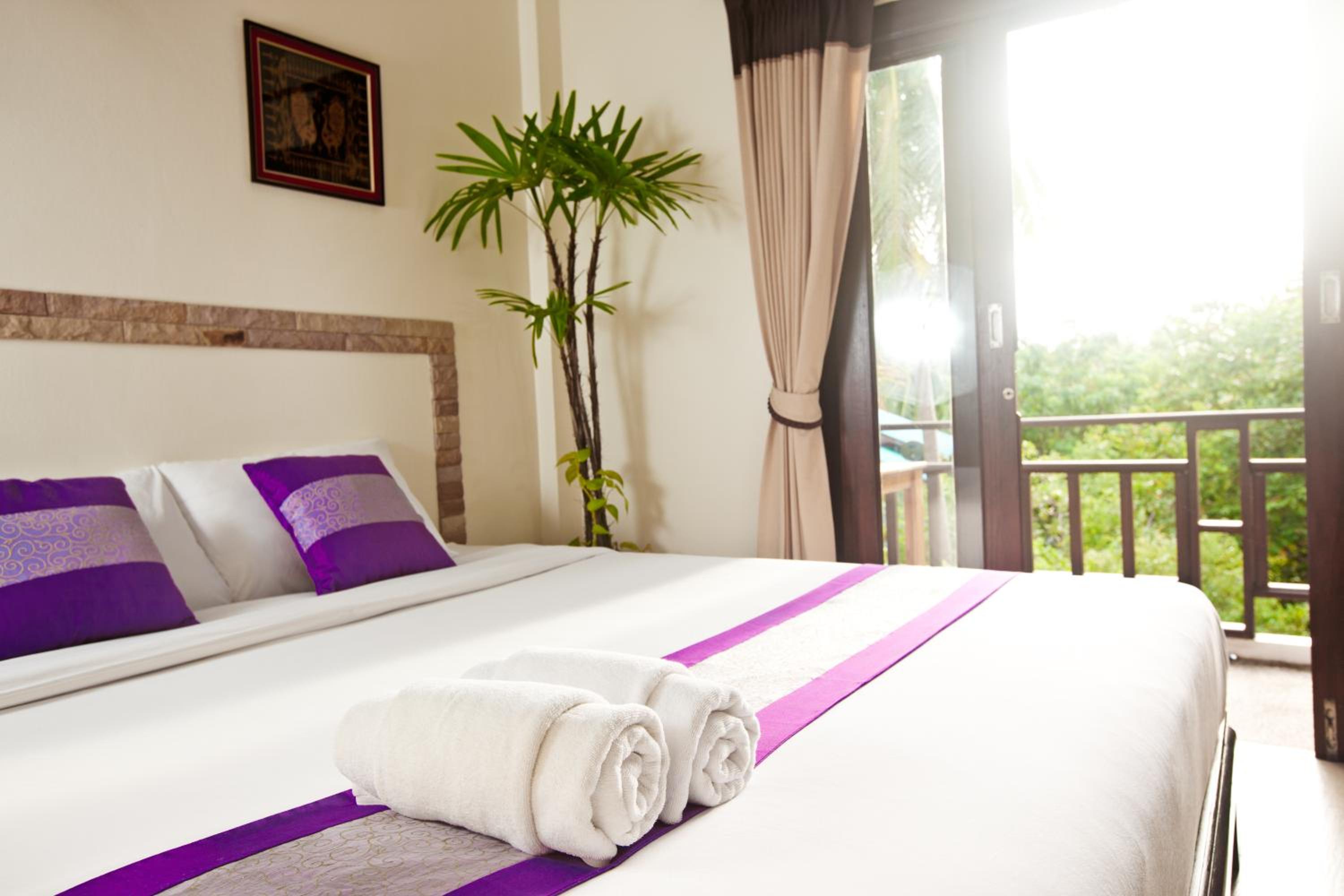 Deluxe Double Room with Balcony and Sea View photo 2