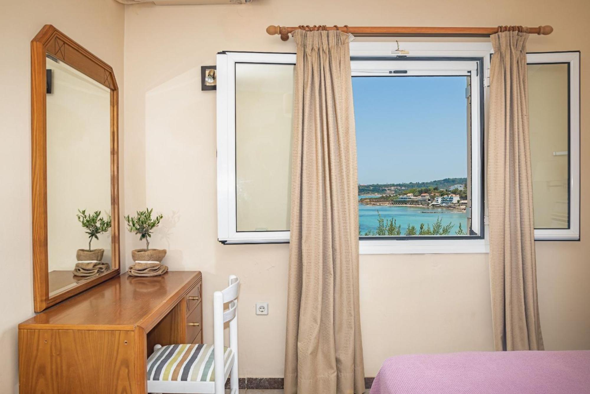 One-Bedroom Apartment with Sea View - First Floor