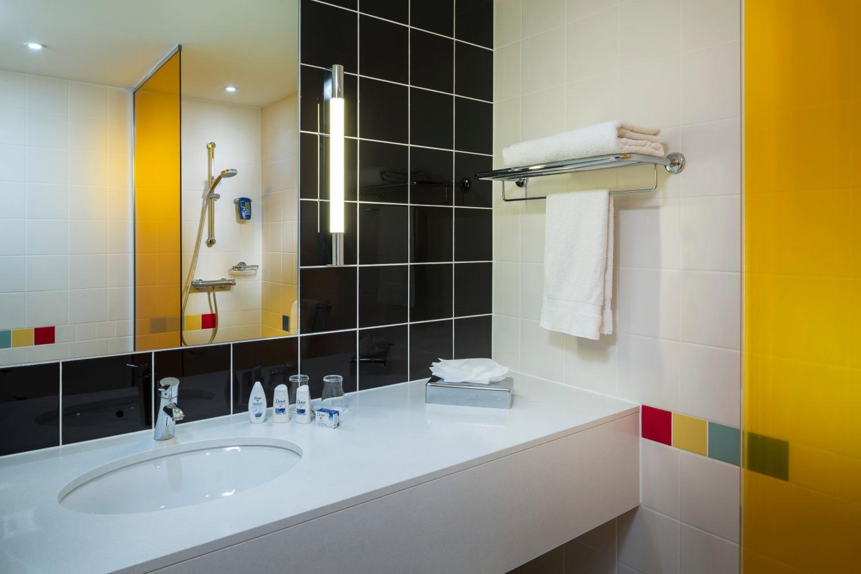 Net Zero Standard Room - Photo 4