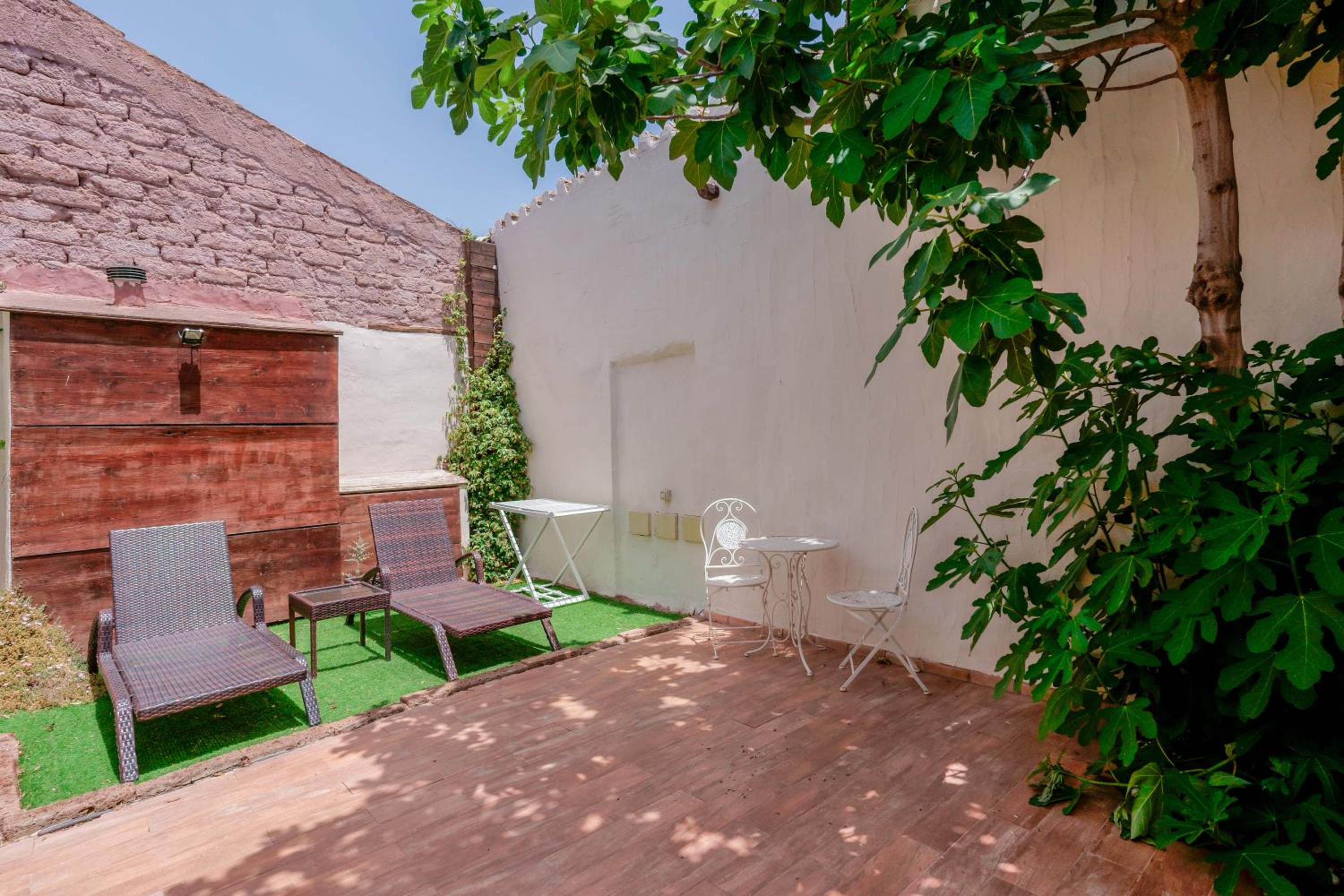 Suite - Photo 2