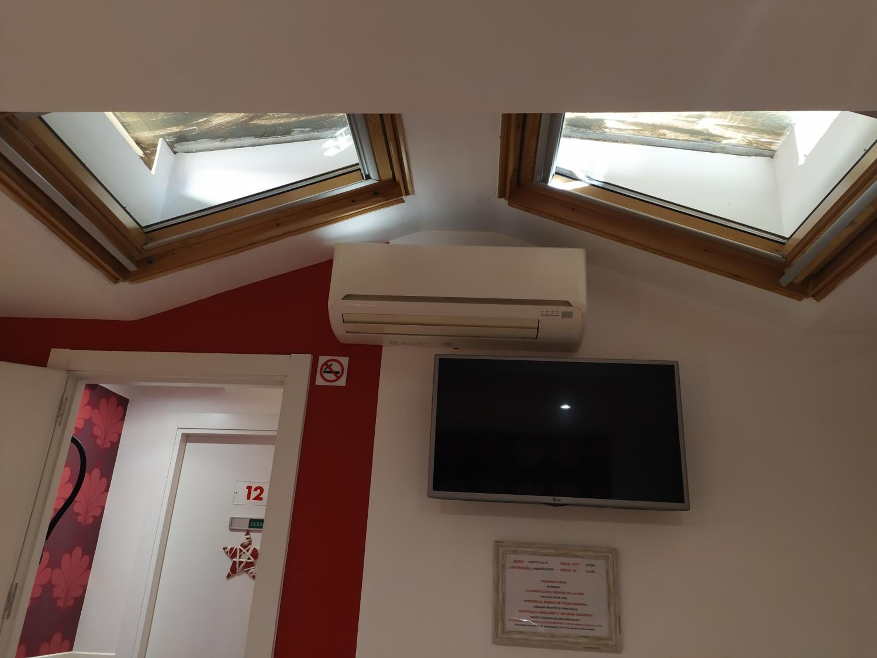 Garret Double Room - Photo 6