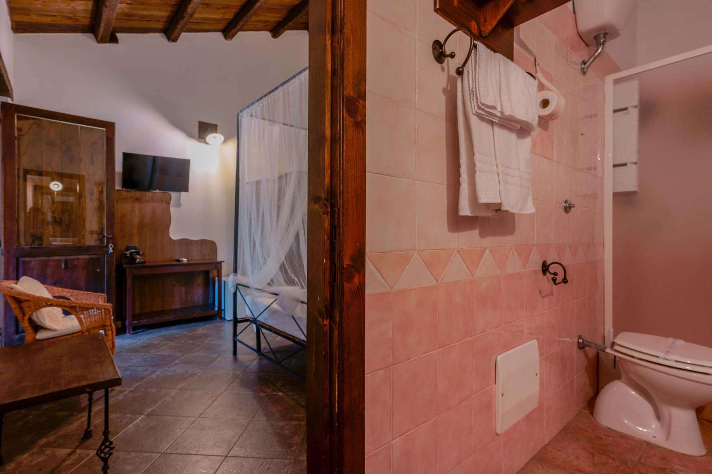Superior Double Room - Photo 8