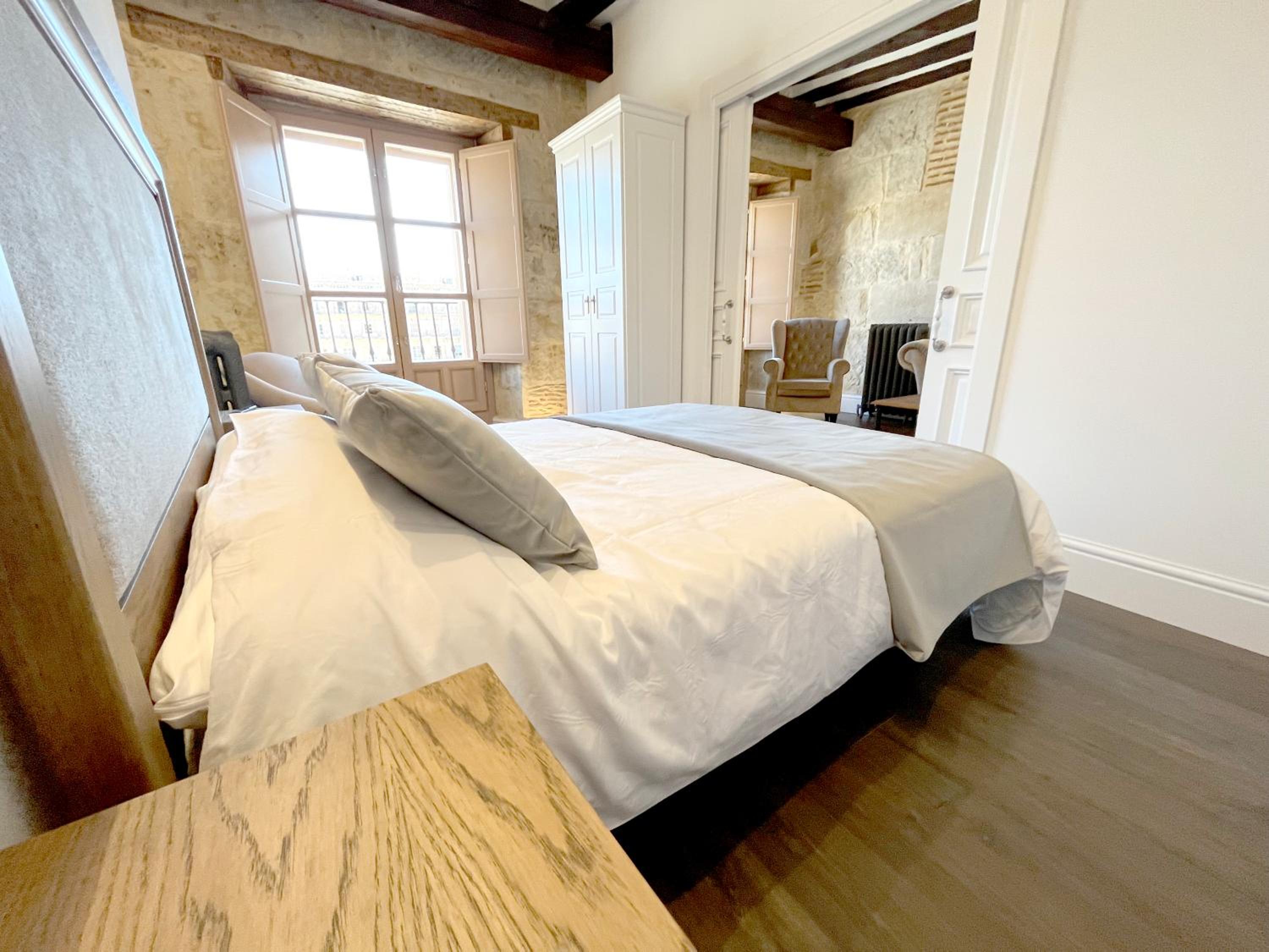 Standard Apartment - Photo 2