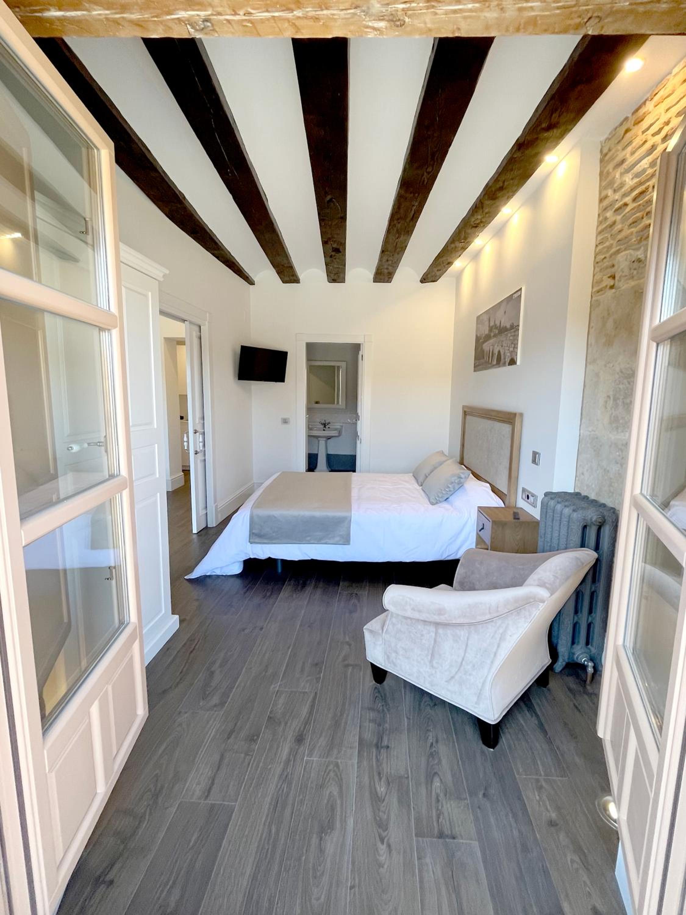 Standard Apartment - Photo 6