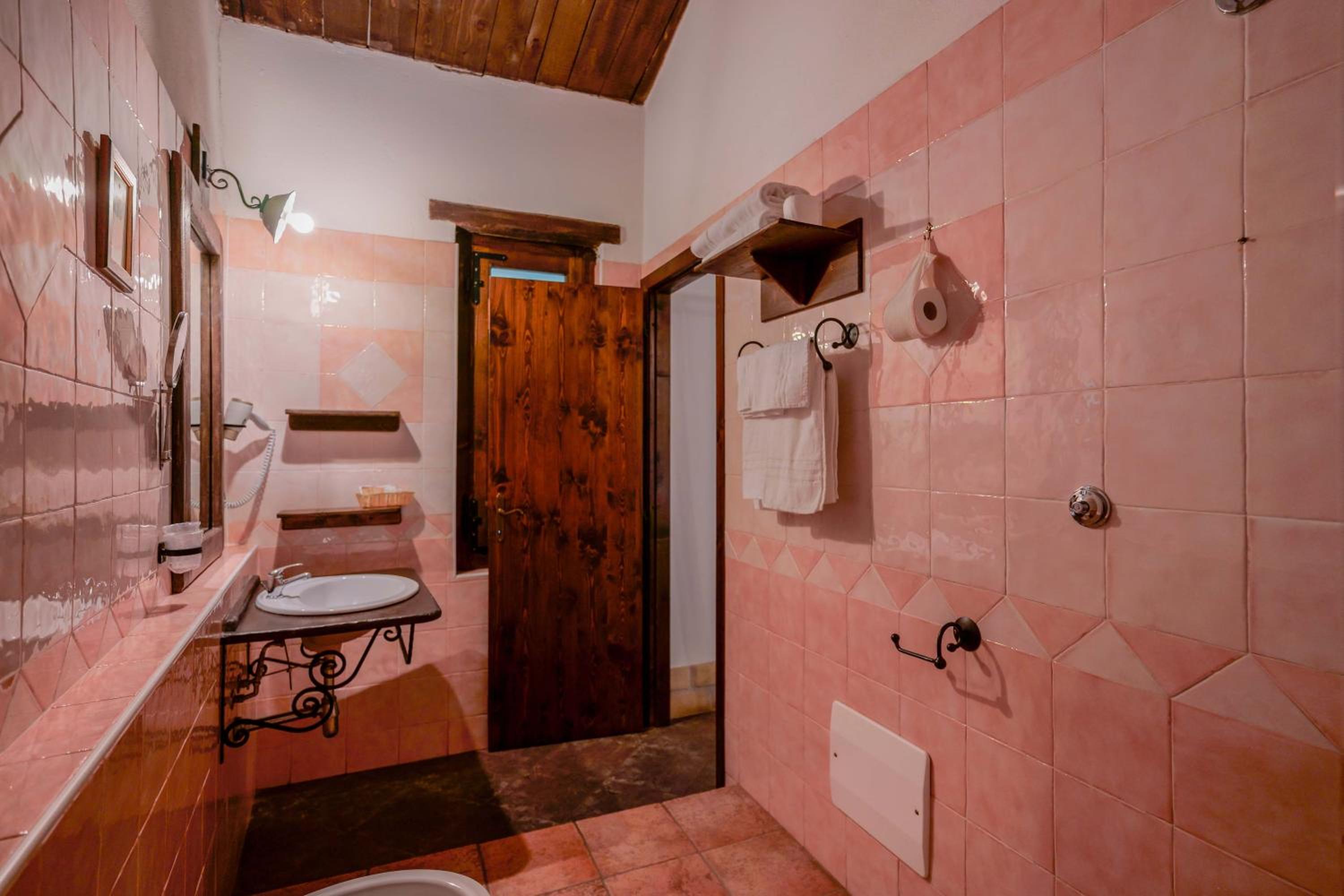 Superior Double Room - Photo 7