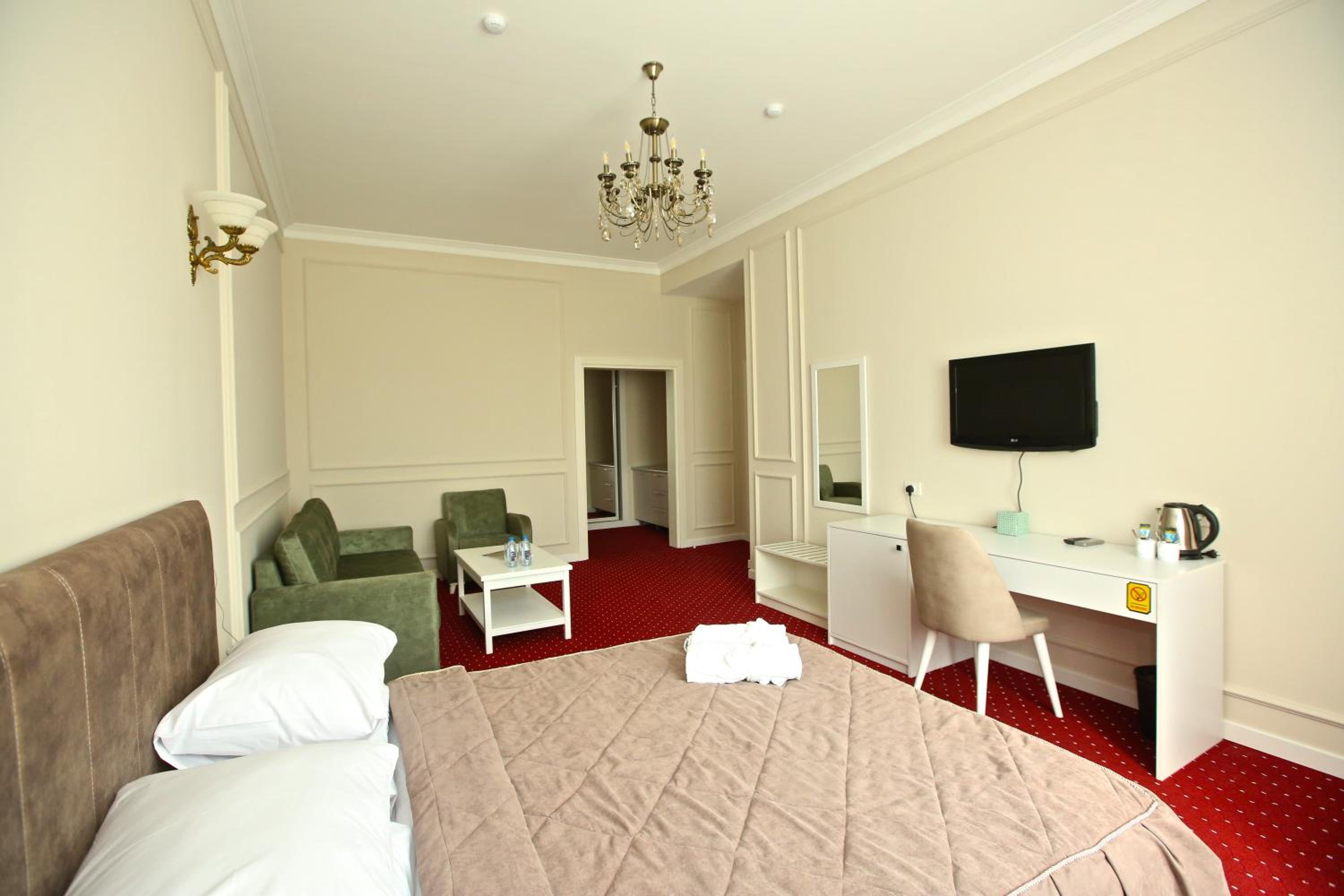 Deluxe Double Room photo 3