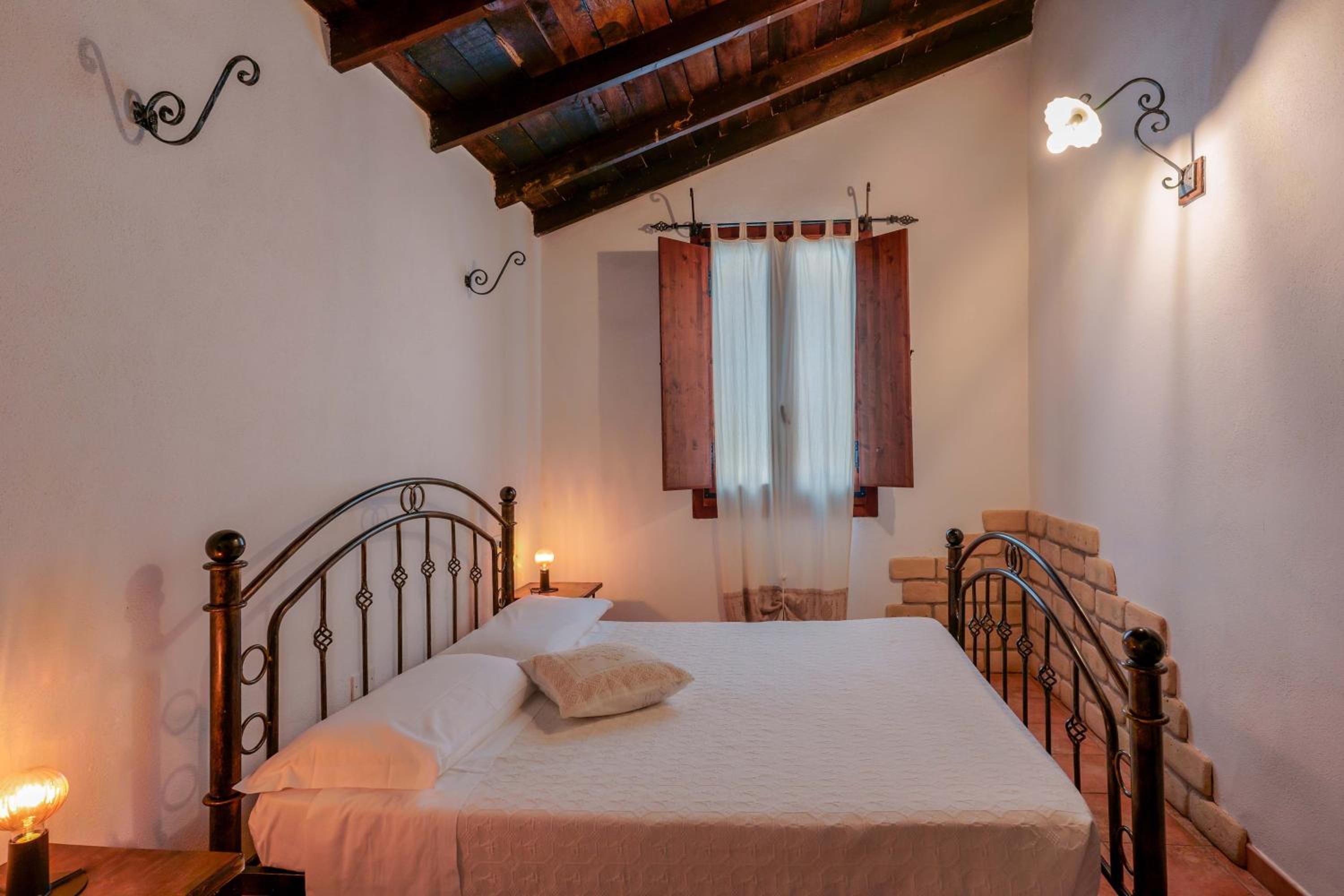 Classic Double Room - Photo 3