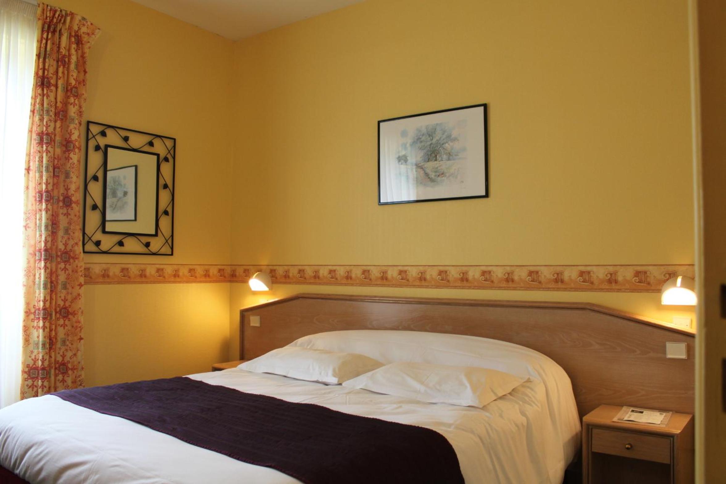 Double Room with Shower - Photo 4