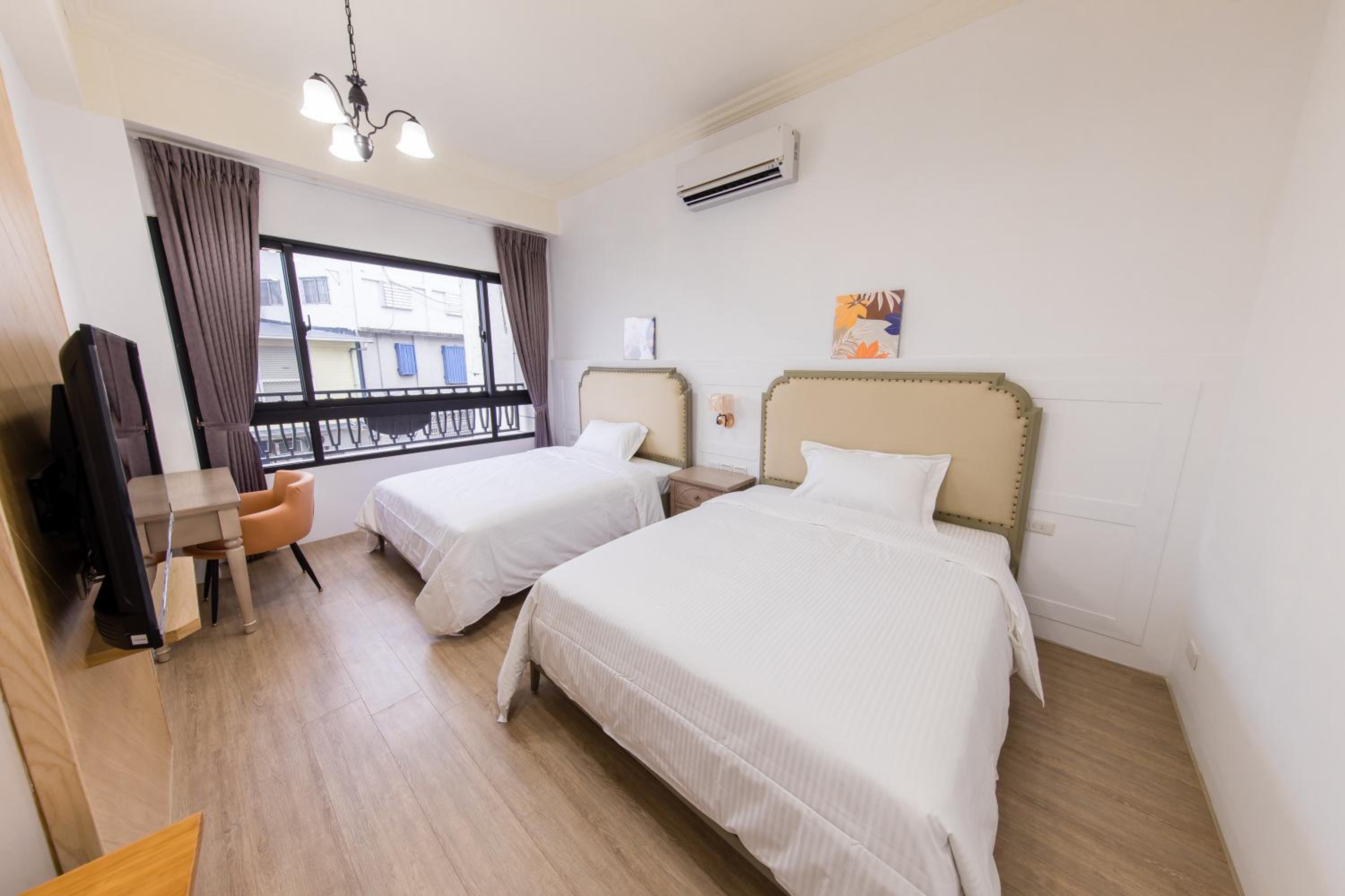 Classic Quadruple Room
