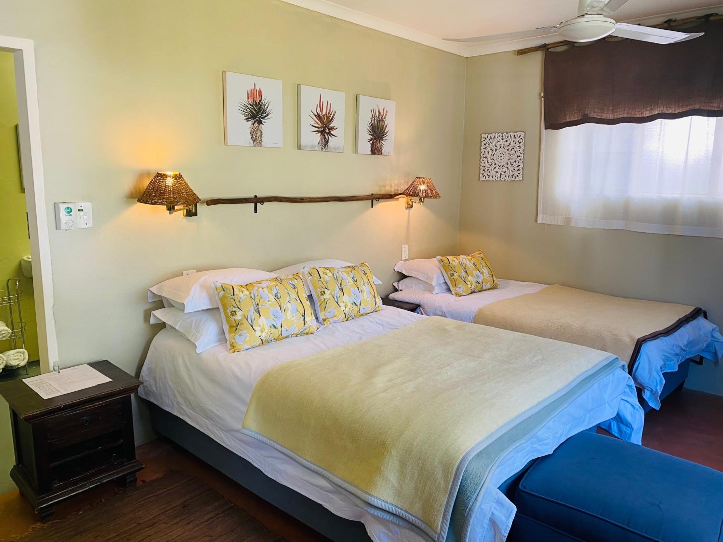 Double or Twin Room with Private Bathroom - Photo 1