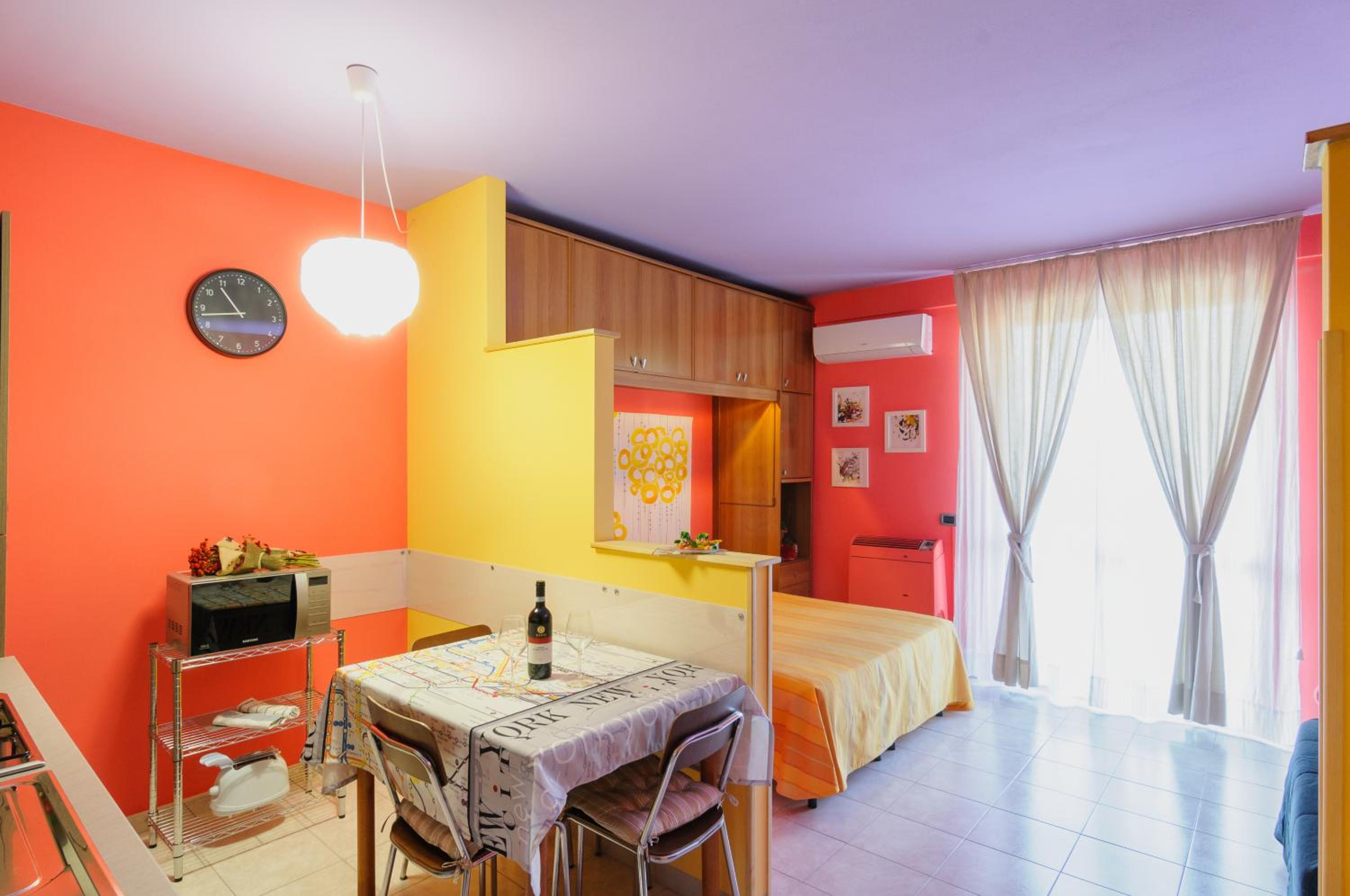 Studio Apartment photo 1
