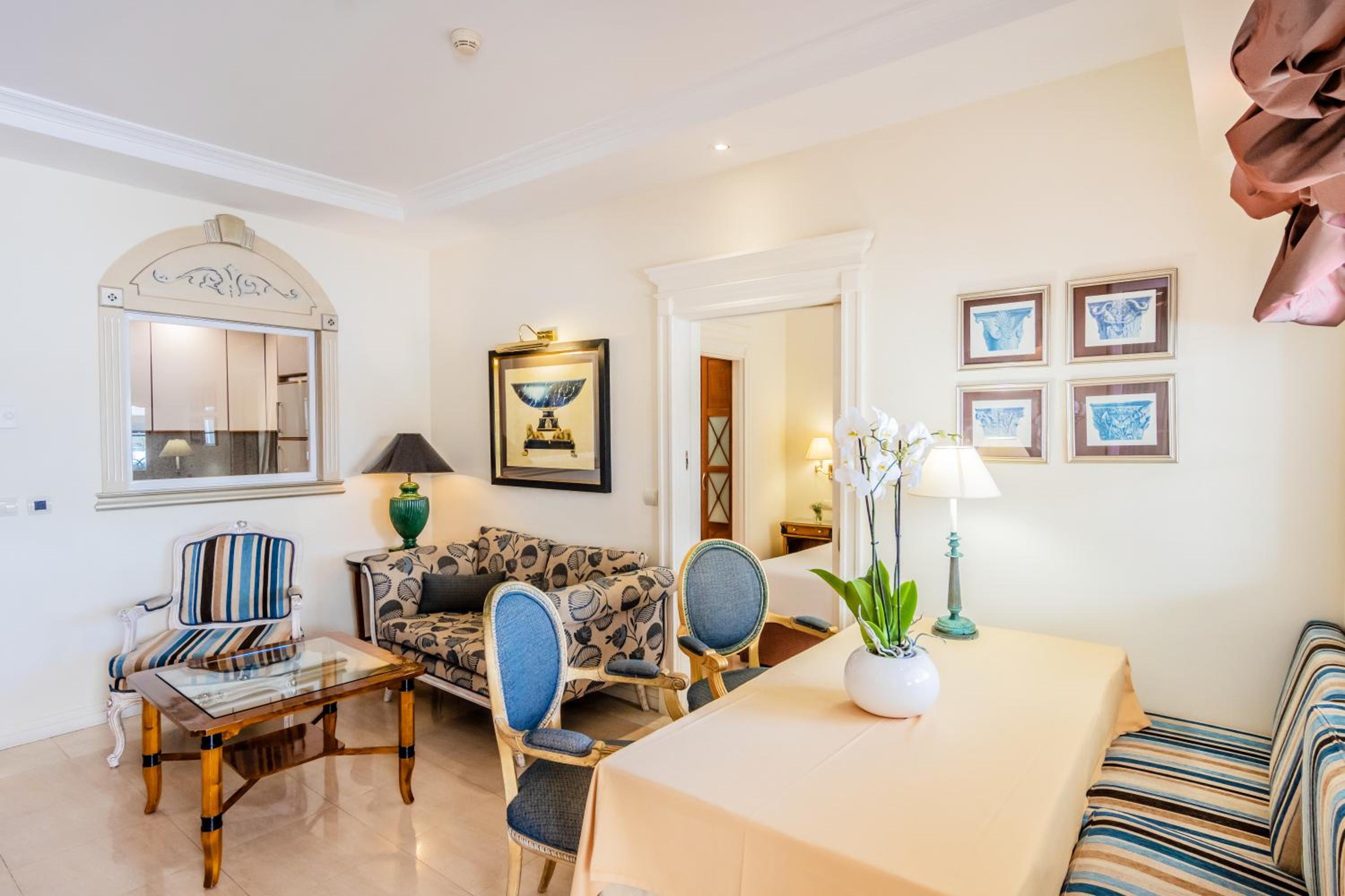 Two-Bedroom Apartment (4 Adults)