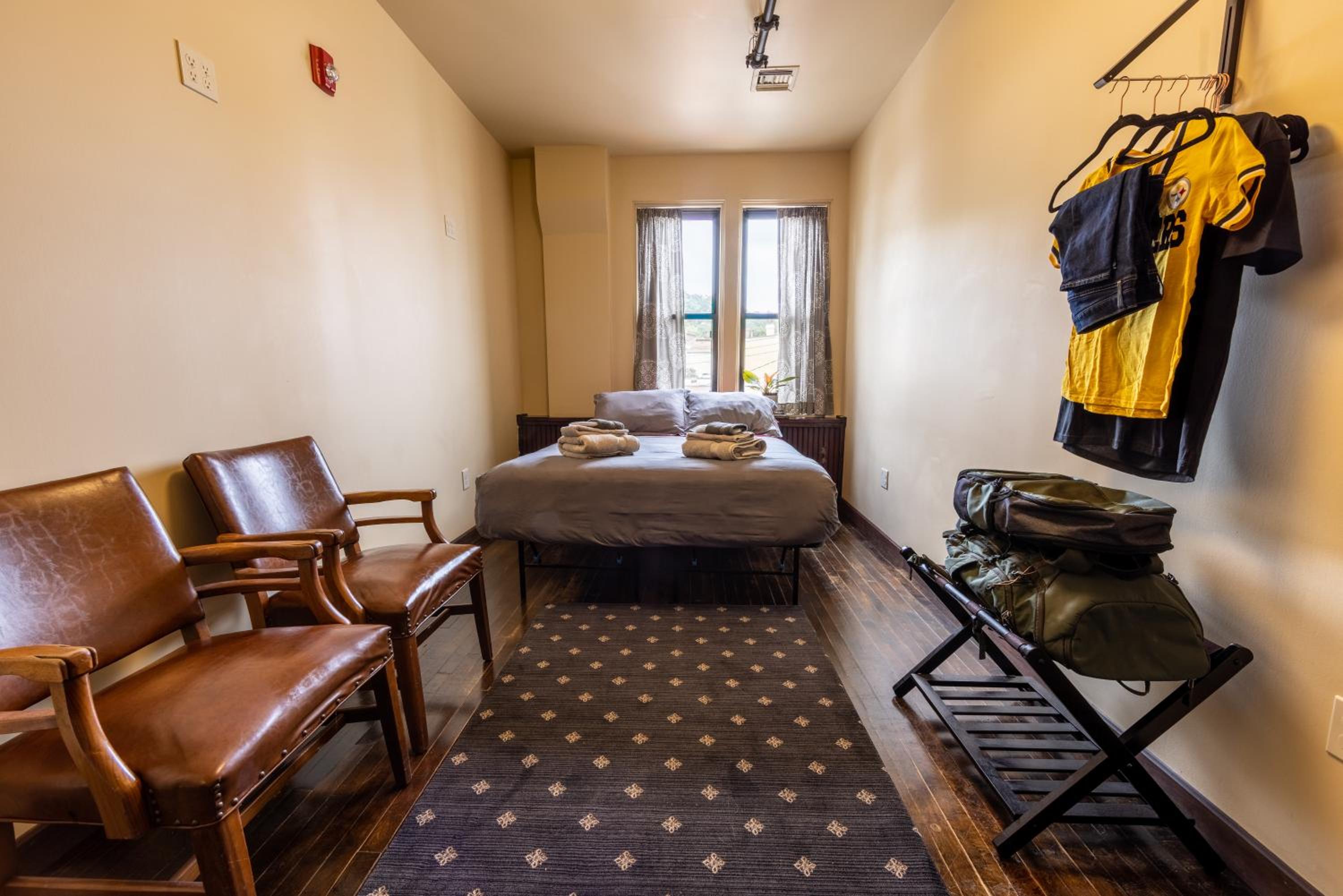 Deluxe Queen Room - Photo 1