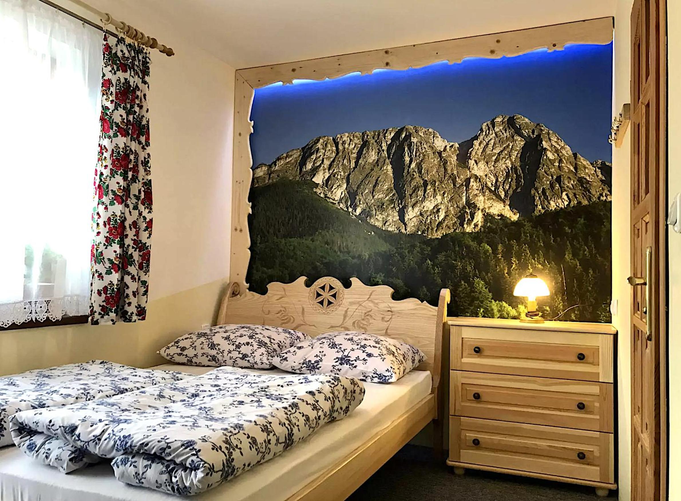Double Room with Balcony - Photo 10