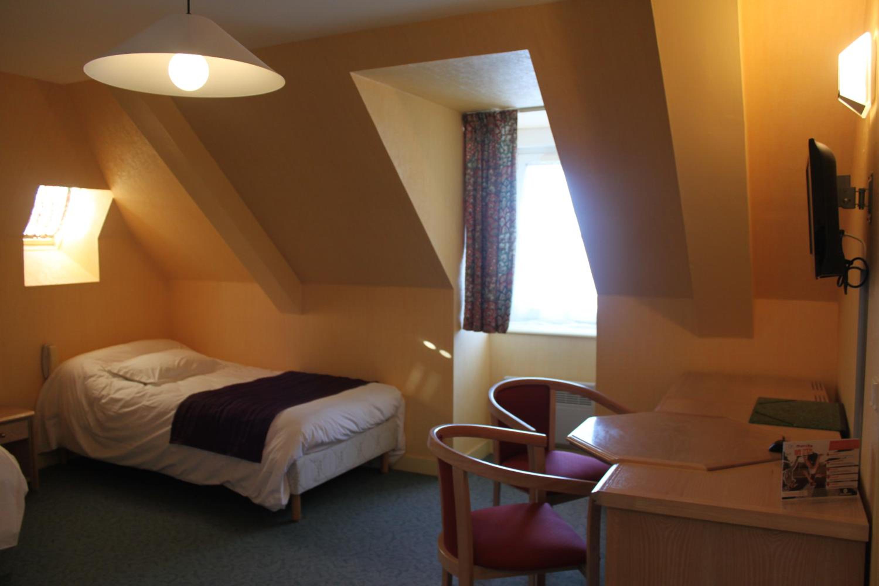 Standard Suite - Photo 5