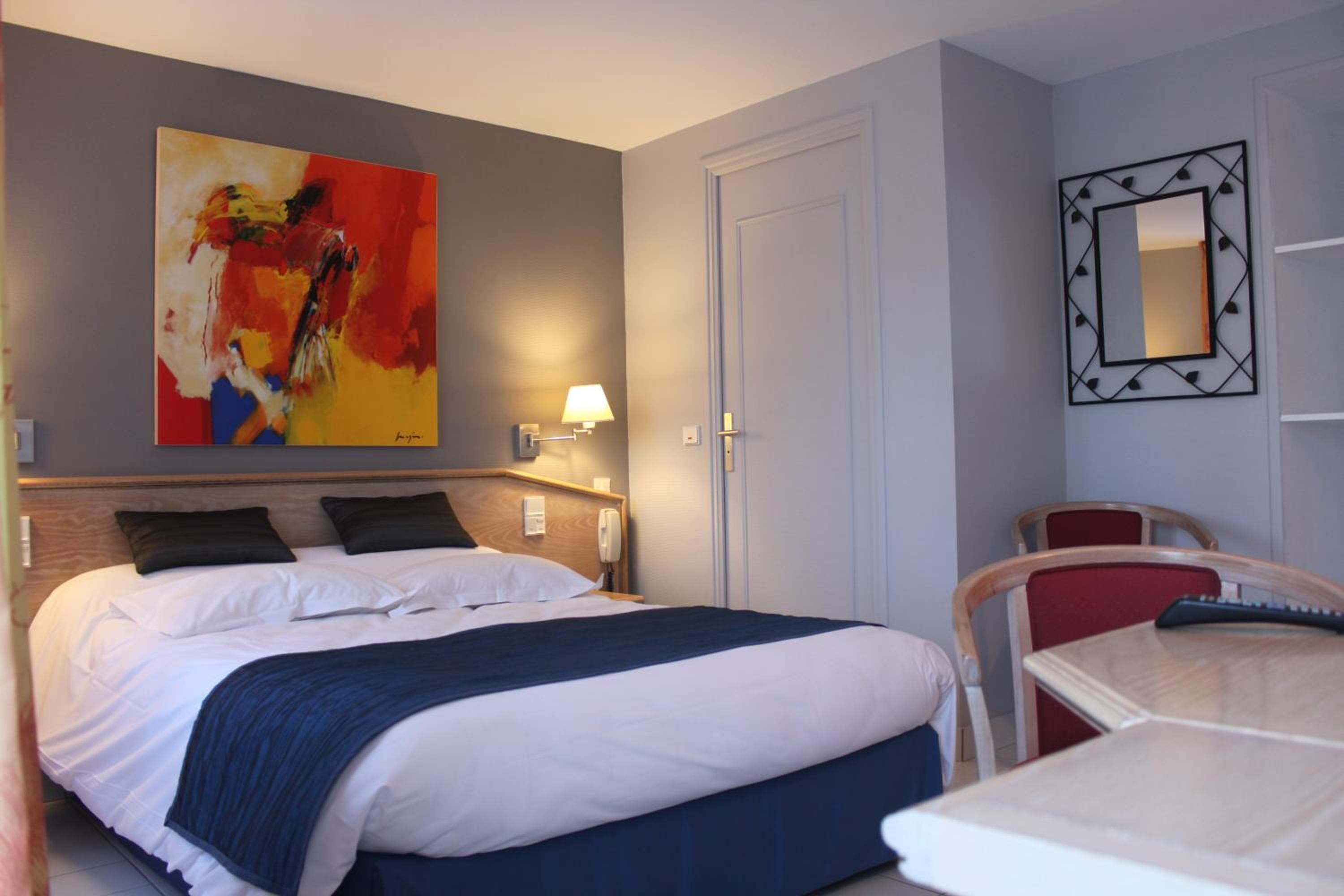 Double Room with Shower - Photo 3