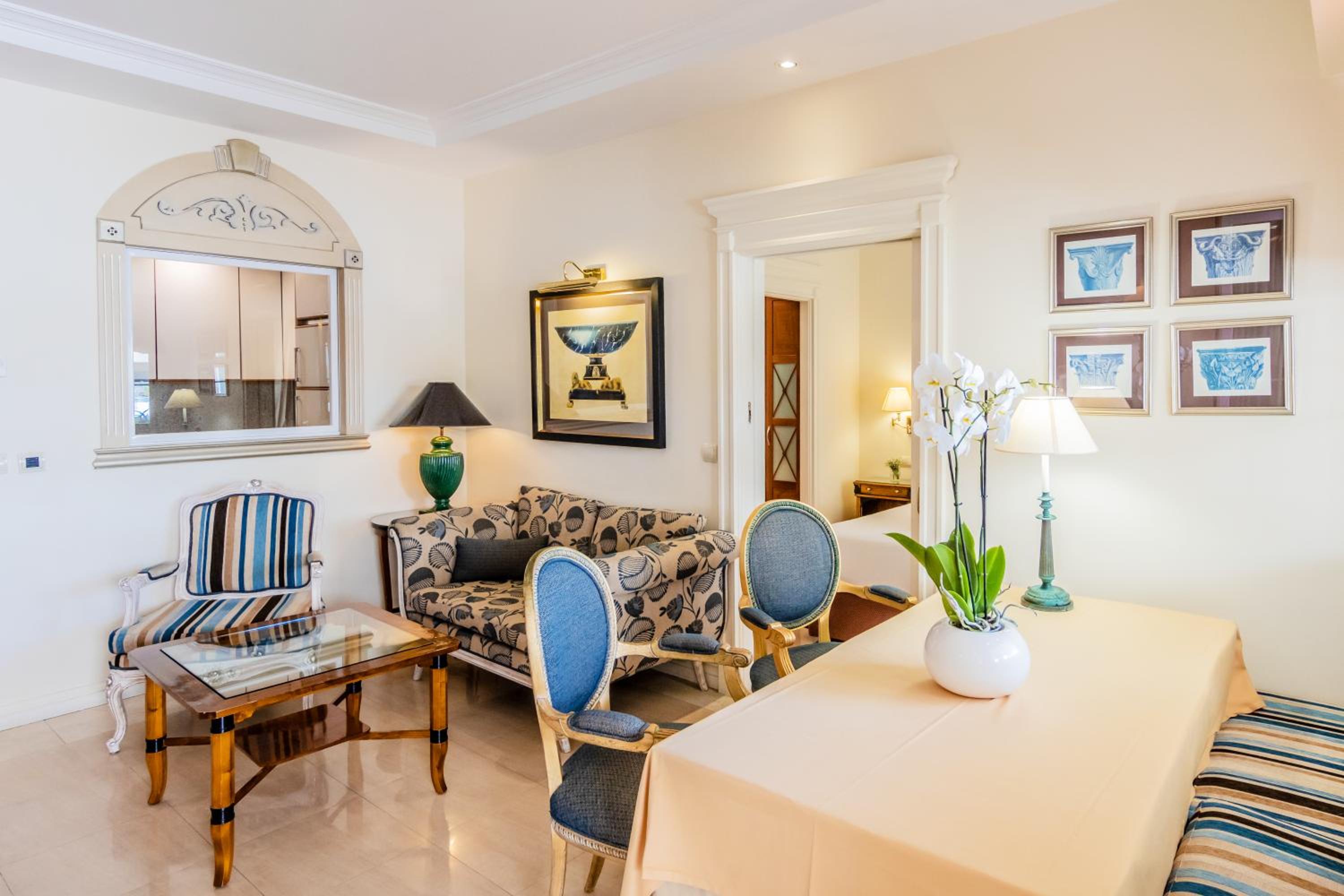 Three-Bedroom Apartment (6 Adults)