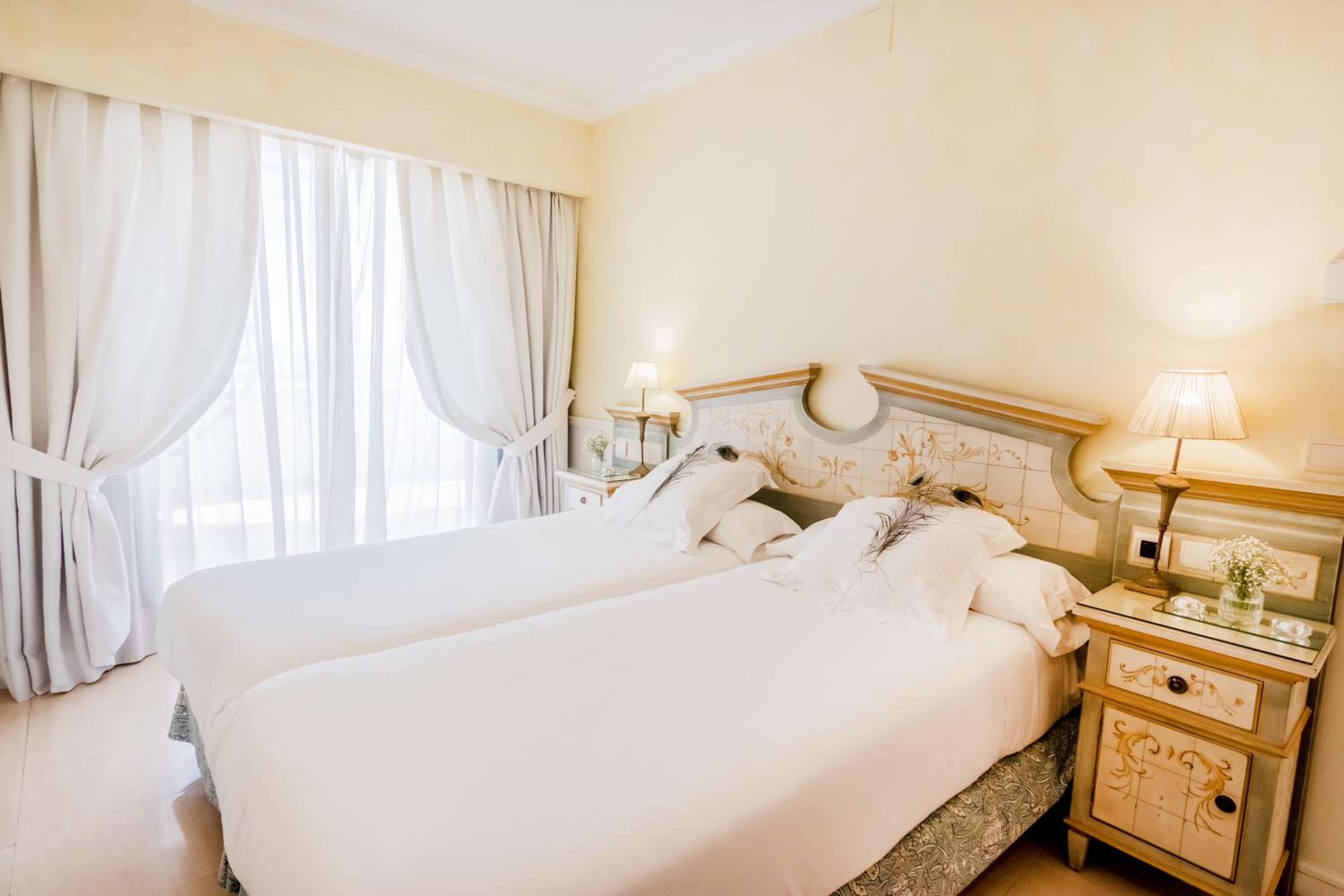 Three-Bedroom Apartment (6 Adults) thumbnail 6