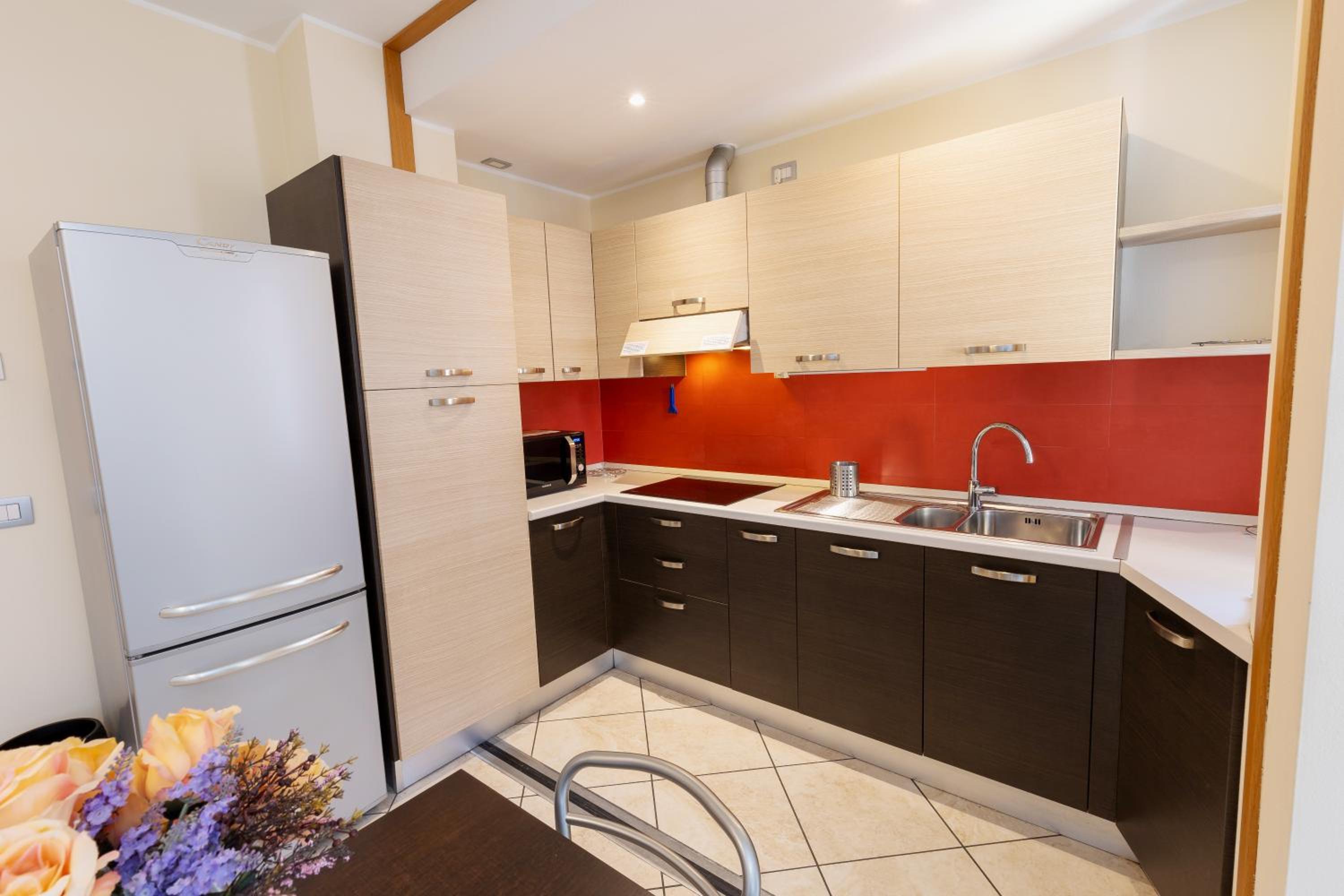 One-Bedroom Apartment - Photo 7