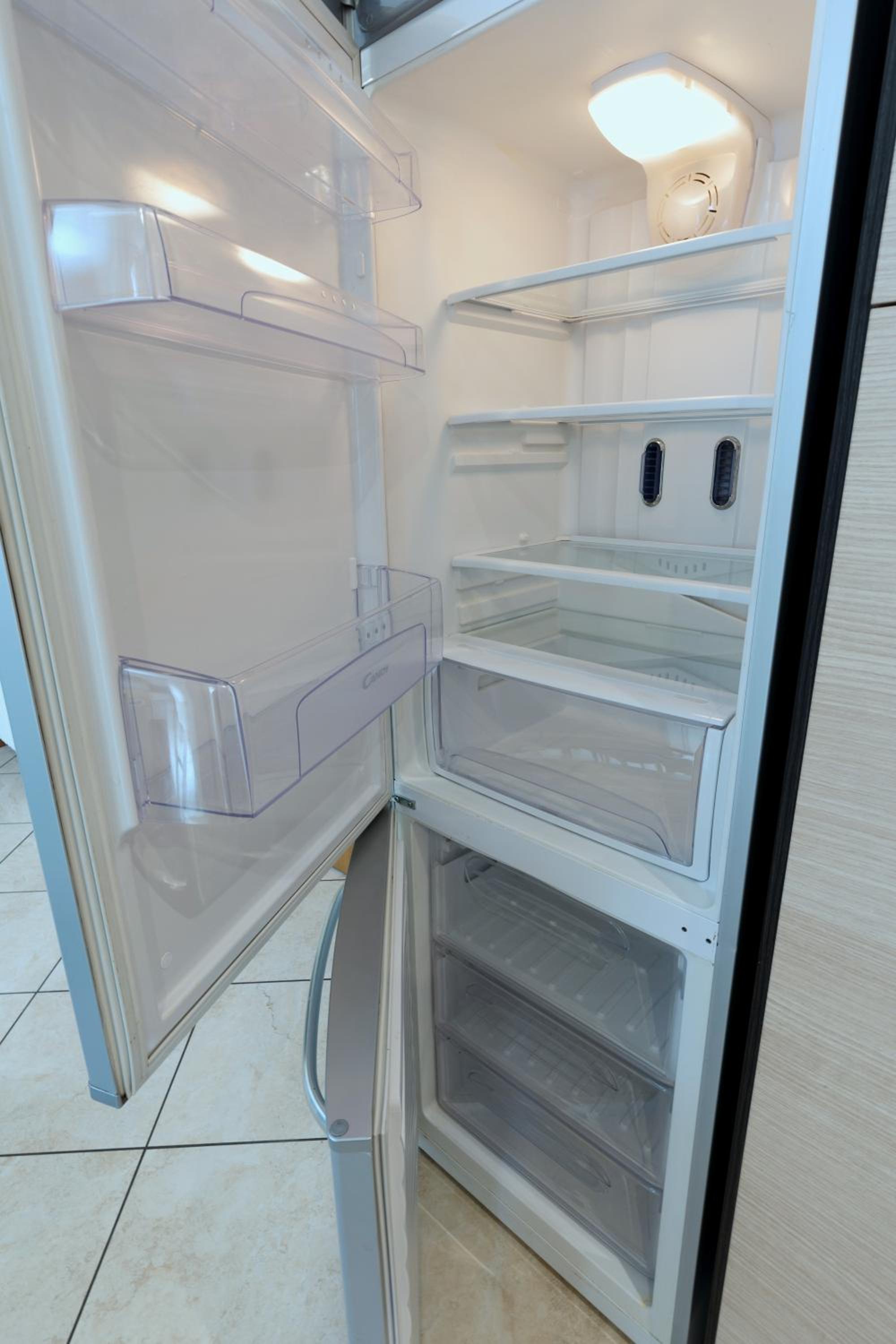 One-Bedroom Apartment - Photo 6