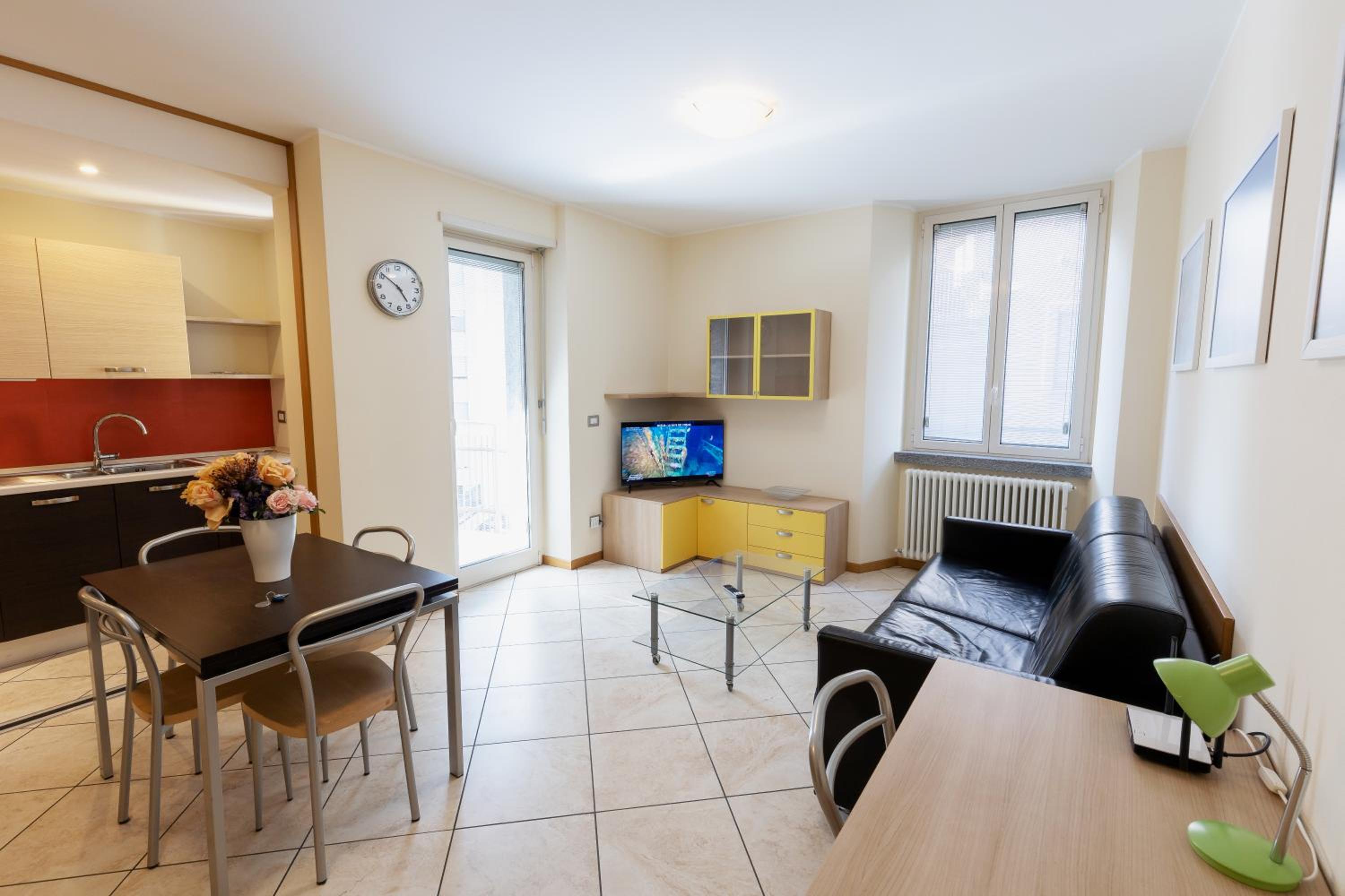 One-Bedroom Apartment - Photo 1