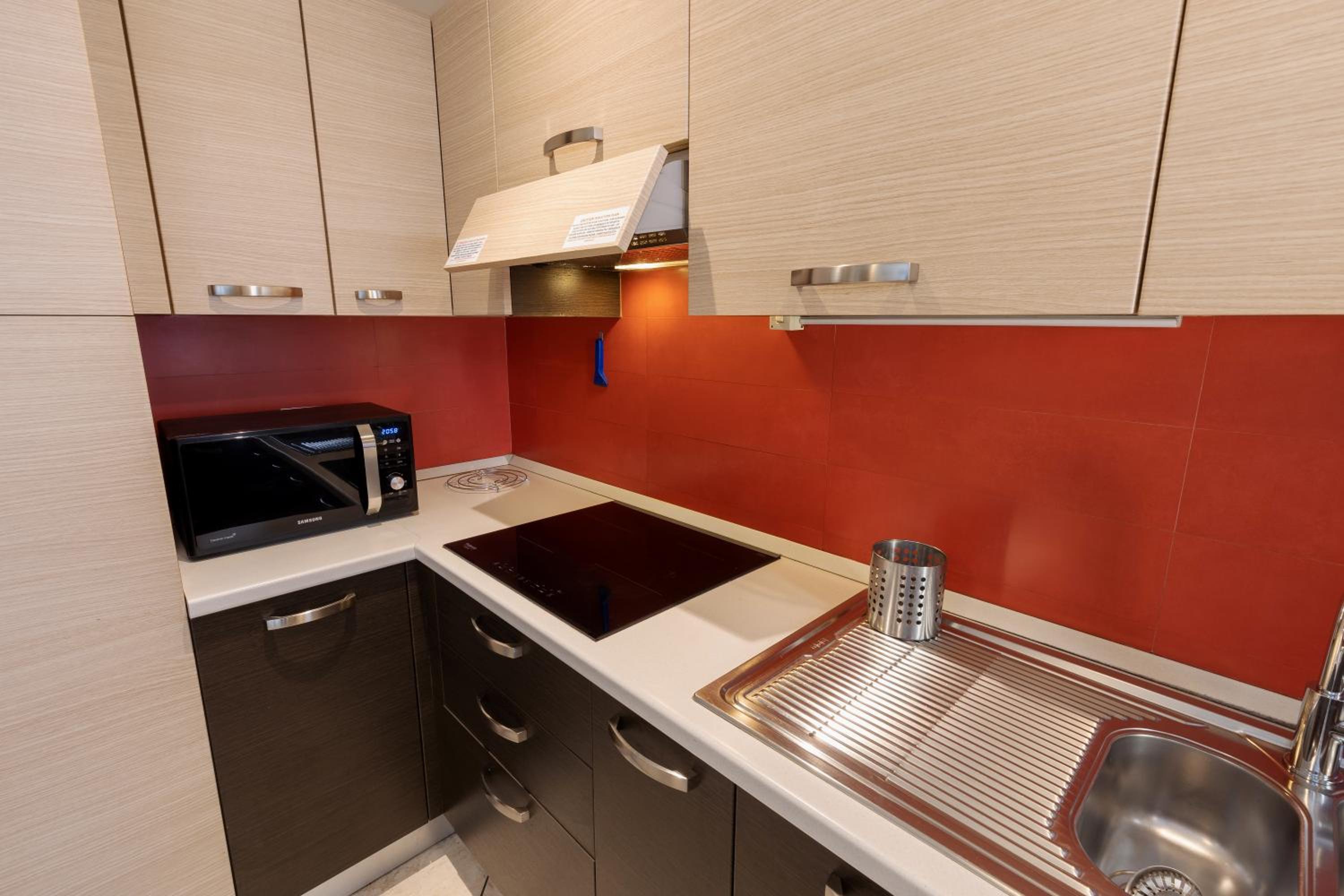 One-Bedroom Apartment - Photo 5