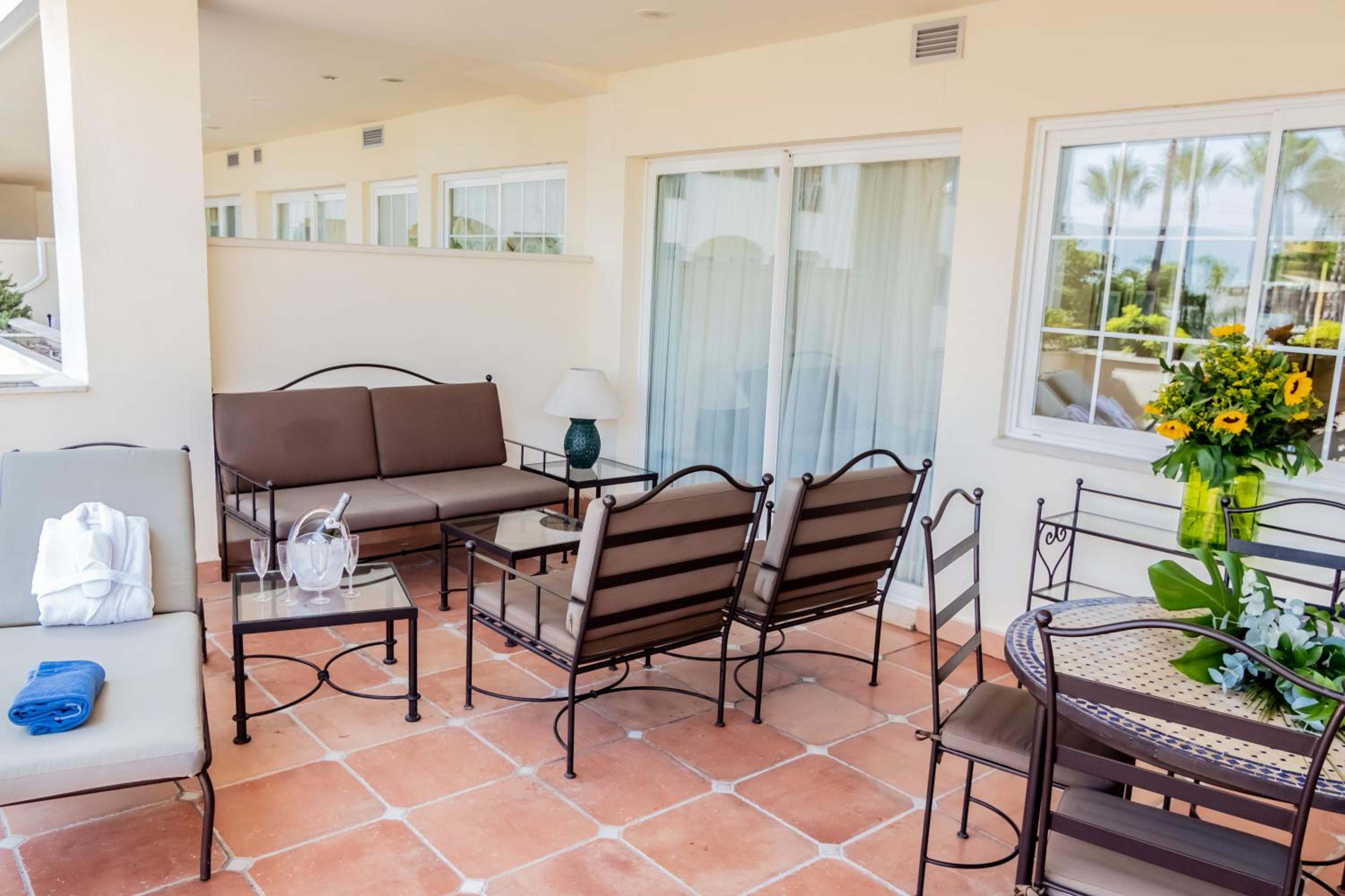 Two Bedroom Suite with Pool View thumbnail 5
