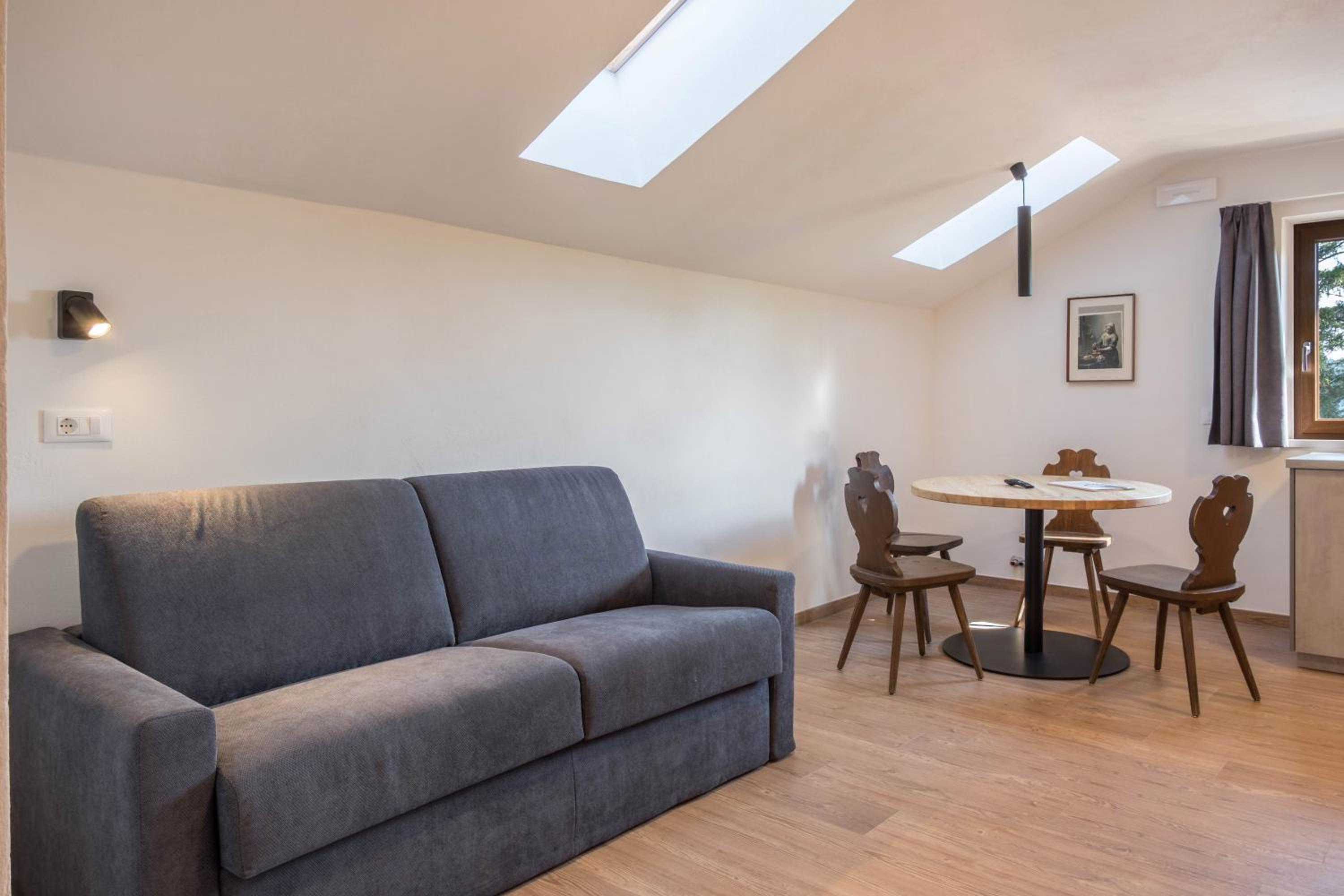 Superior One-Bedroom Apartment with Balcony