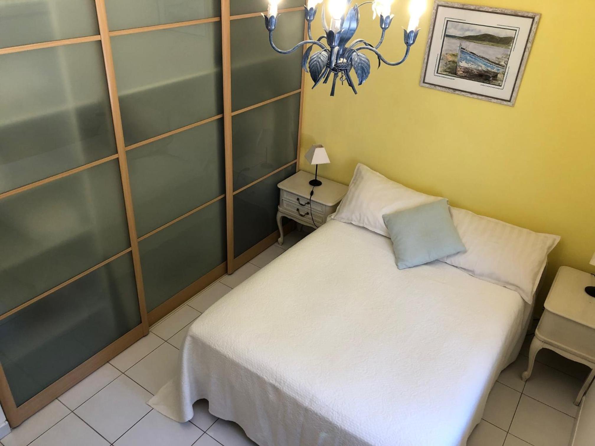 Deluxe Double Room - Photo 17