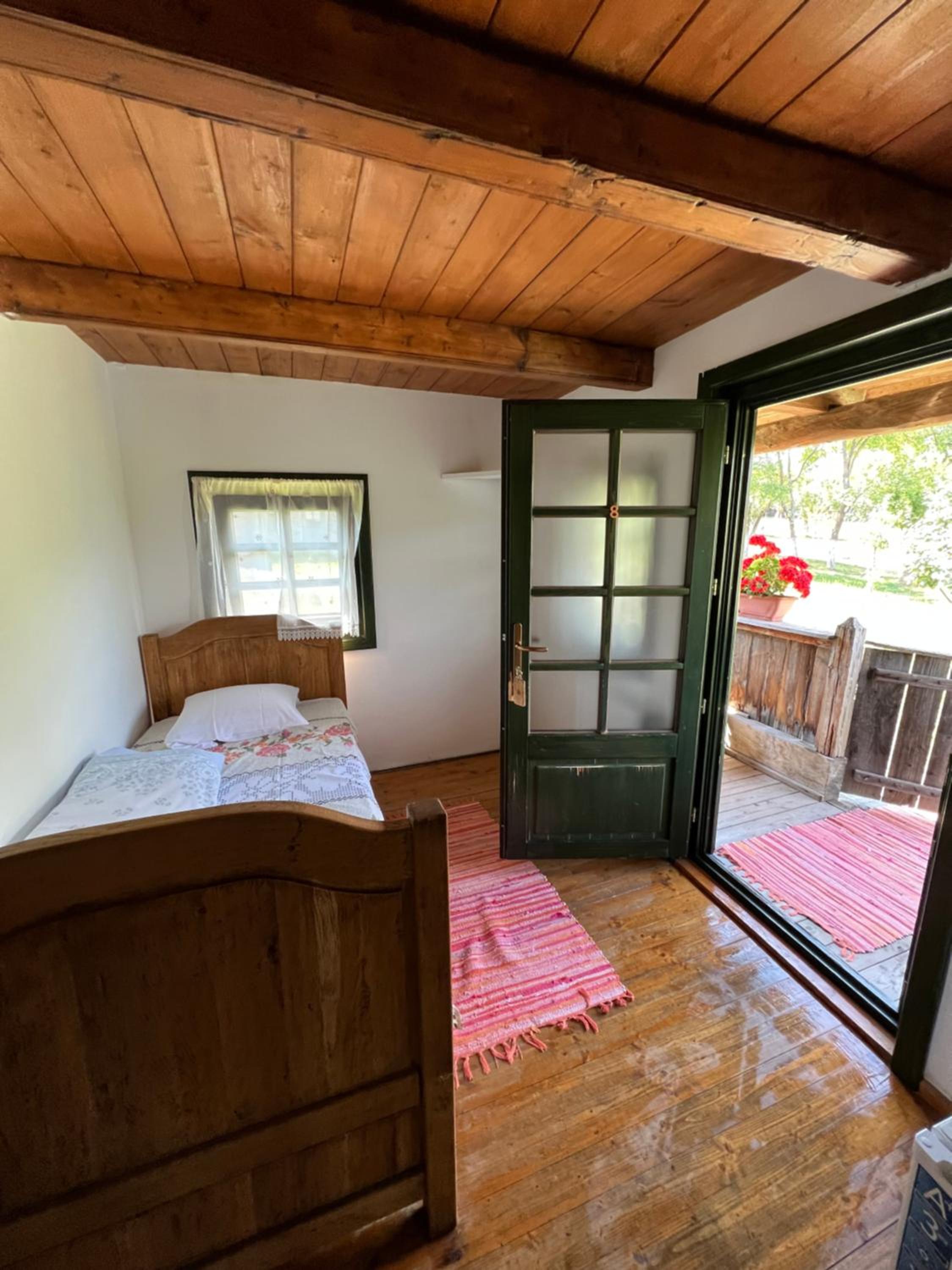 Double Room with Private Bathroom photo 1