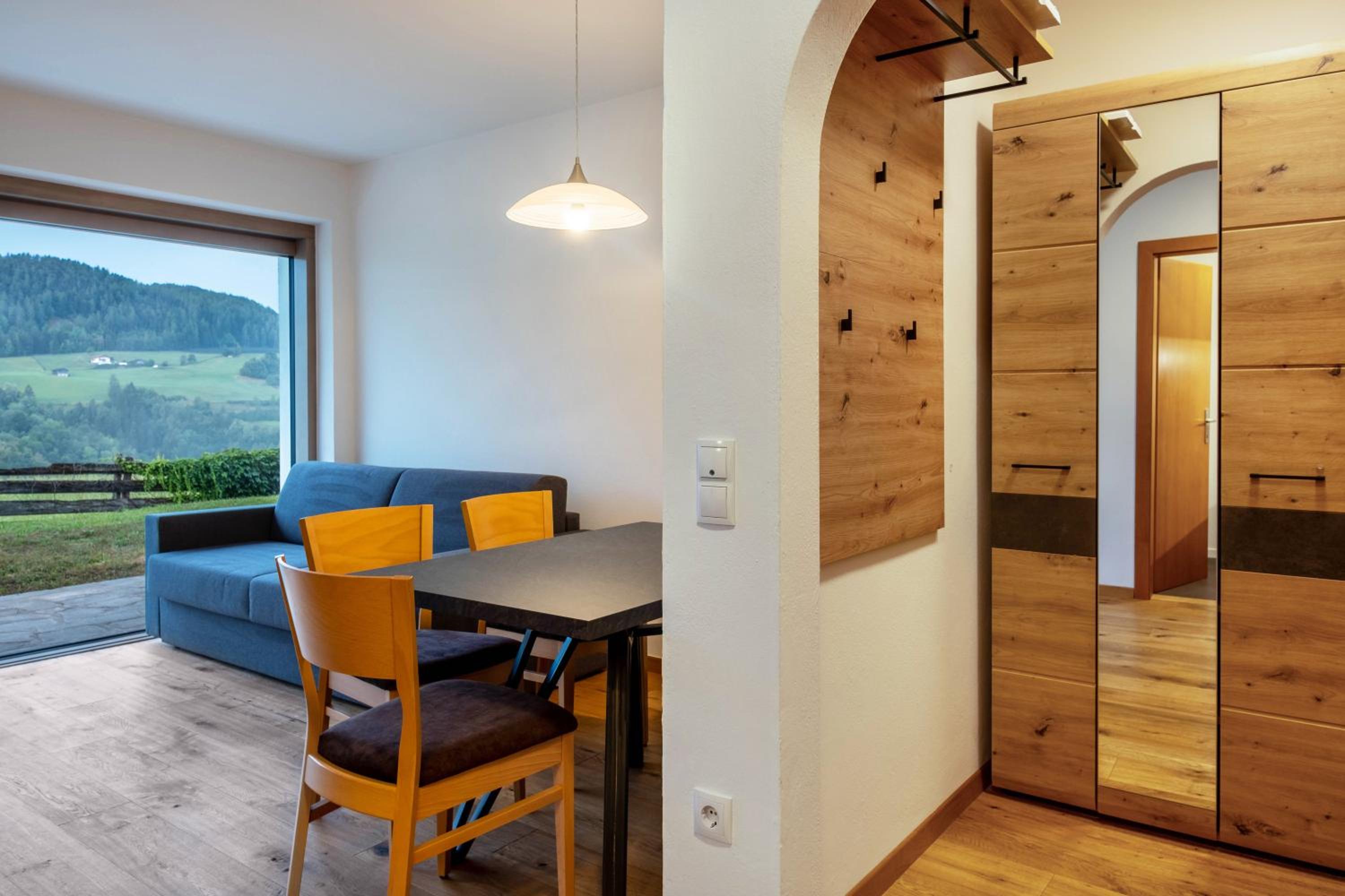 One-Bedroom Apartment with Garden View photo 1