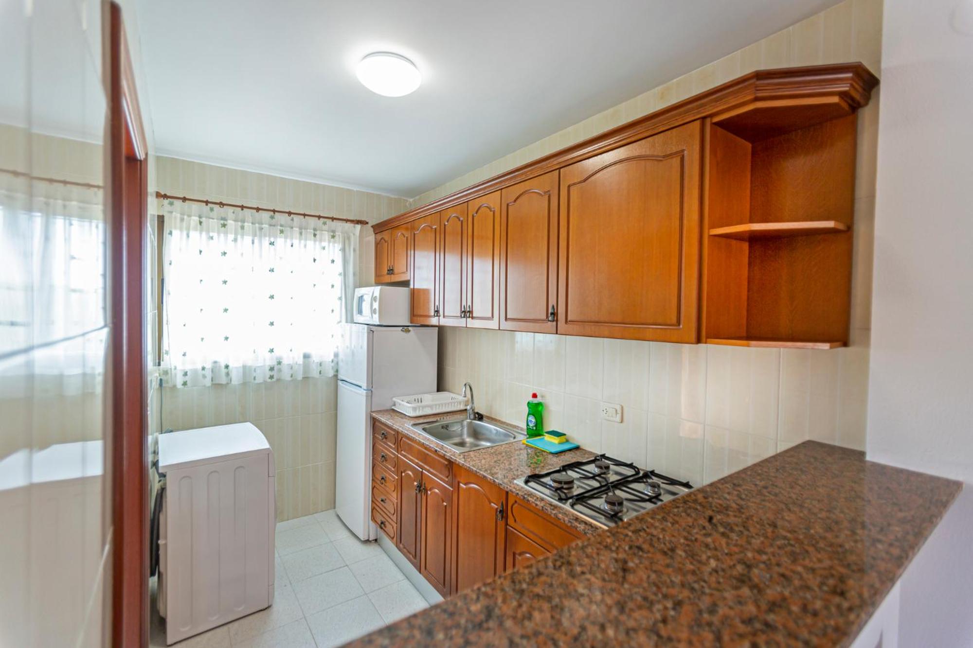 Two-Bedroom Apartment (5 Adults) - Photo 5