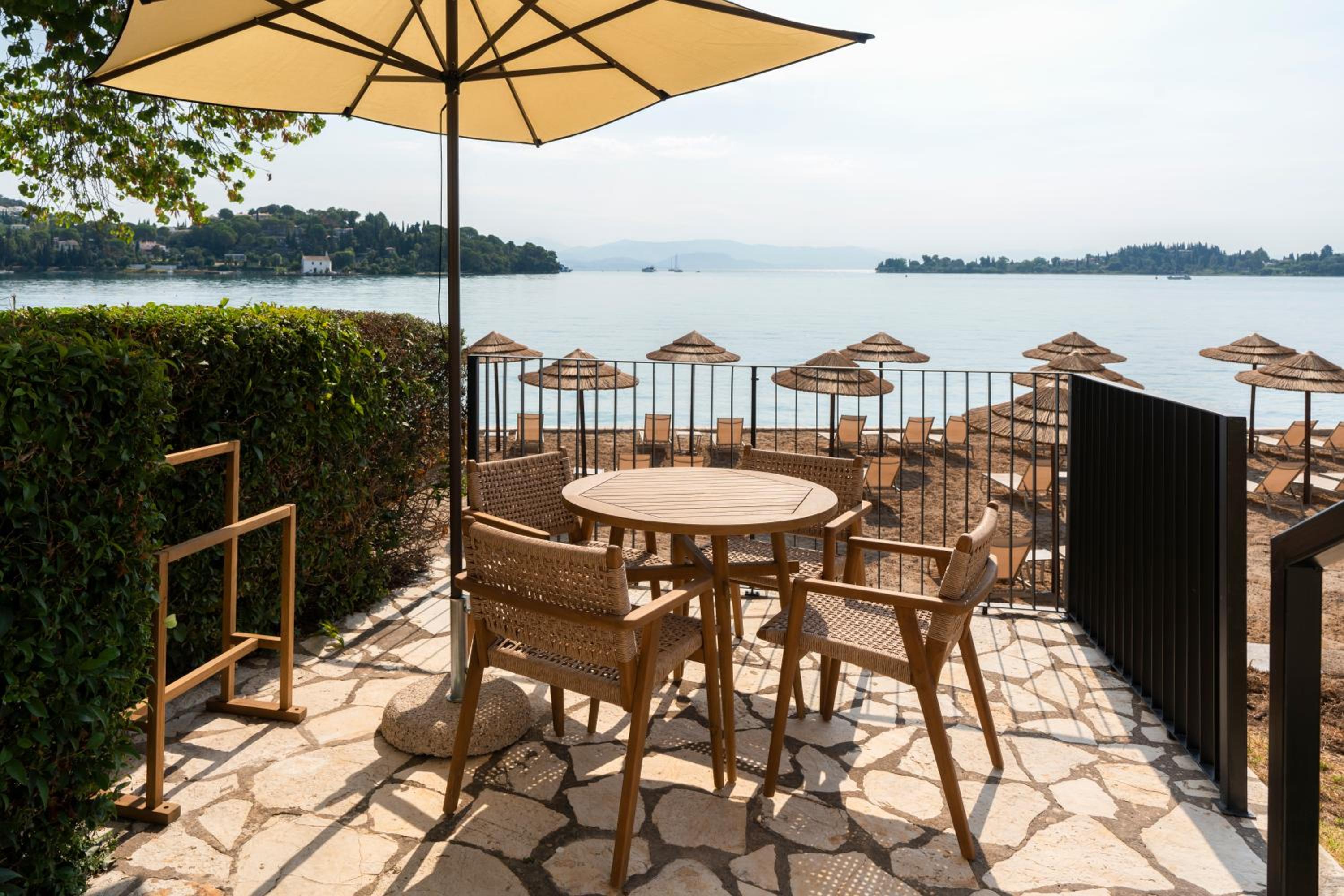 Preferred Club Bungalow Frontal Sea View thumbnail 5