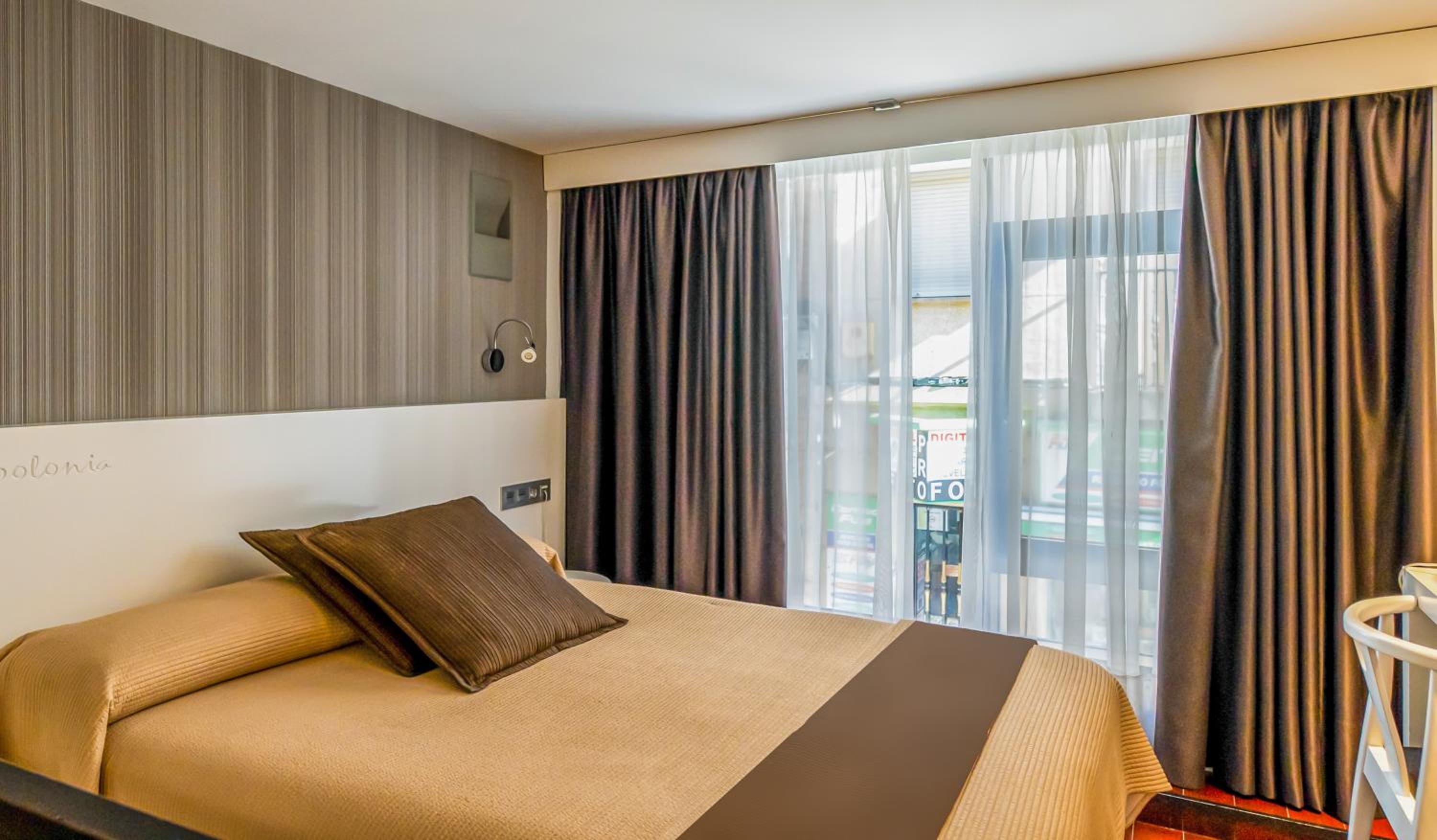 Habitación Doble Estándar o con Dos Camas Individuales.