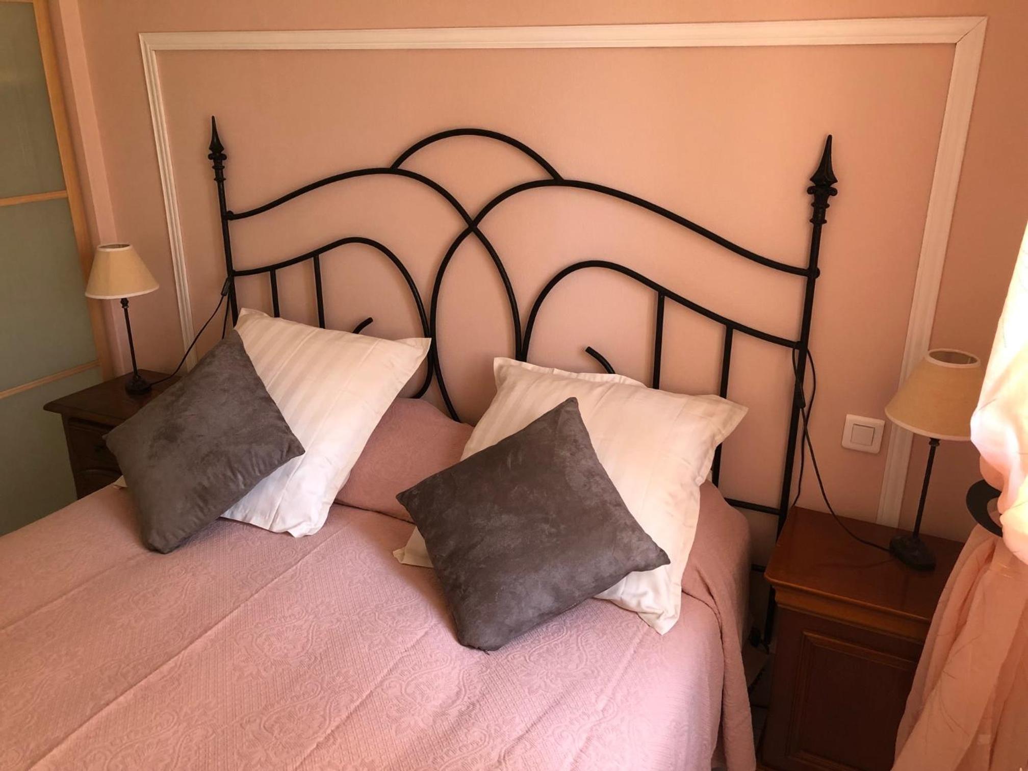 King Room with Two King Beds - Photo 2