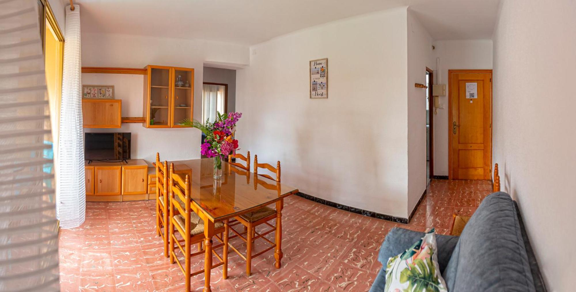 Apartment with Terrace - First Floor - Photo 7