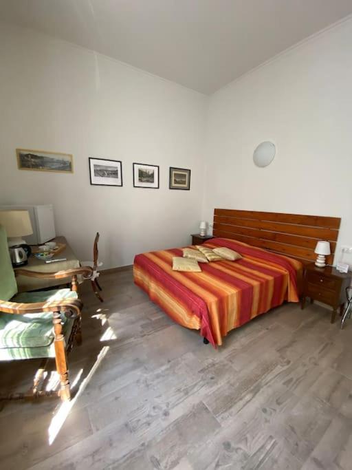 Double Room with Private External Bathroom photo 1
