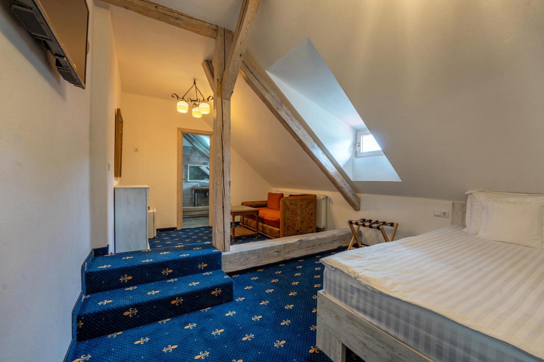 Standard Double Room photo 2