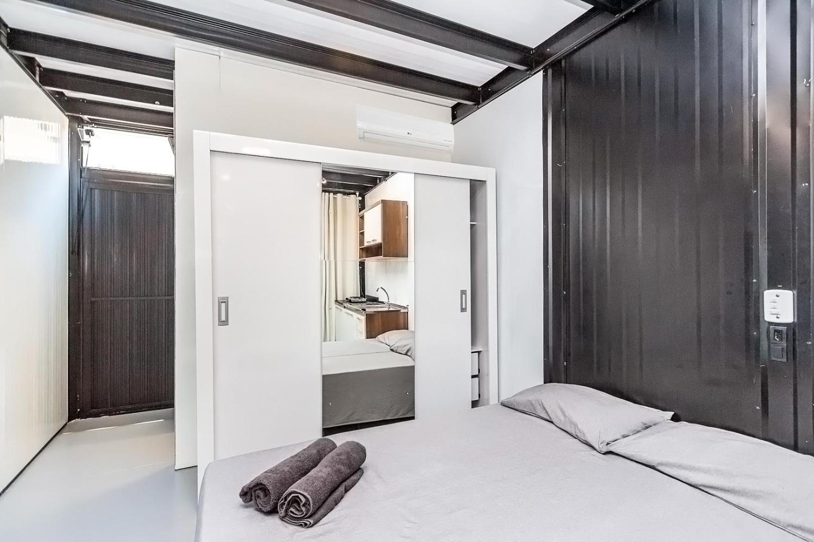 Apartment with Balcony - Photo 20