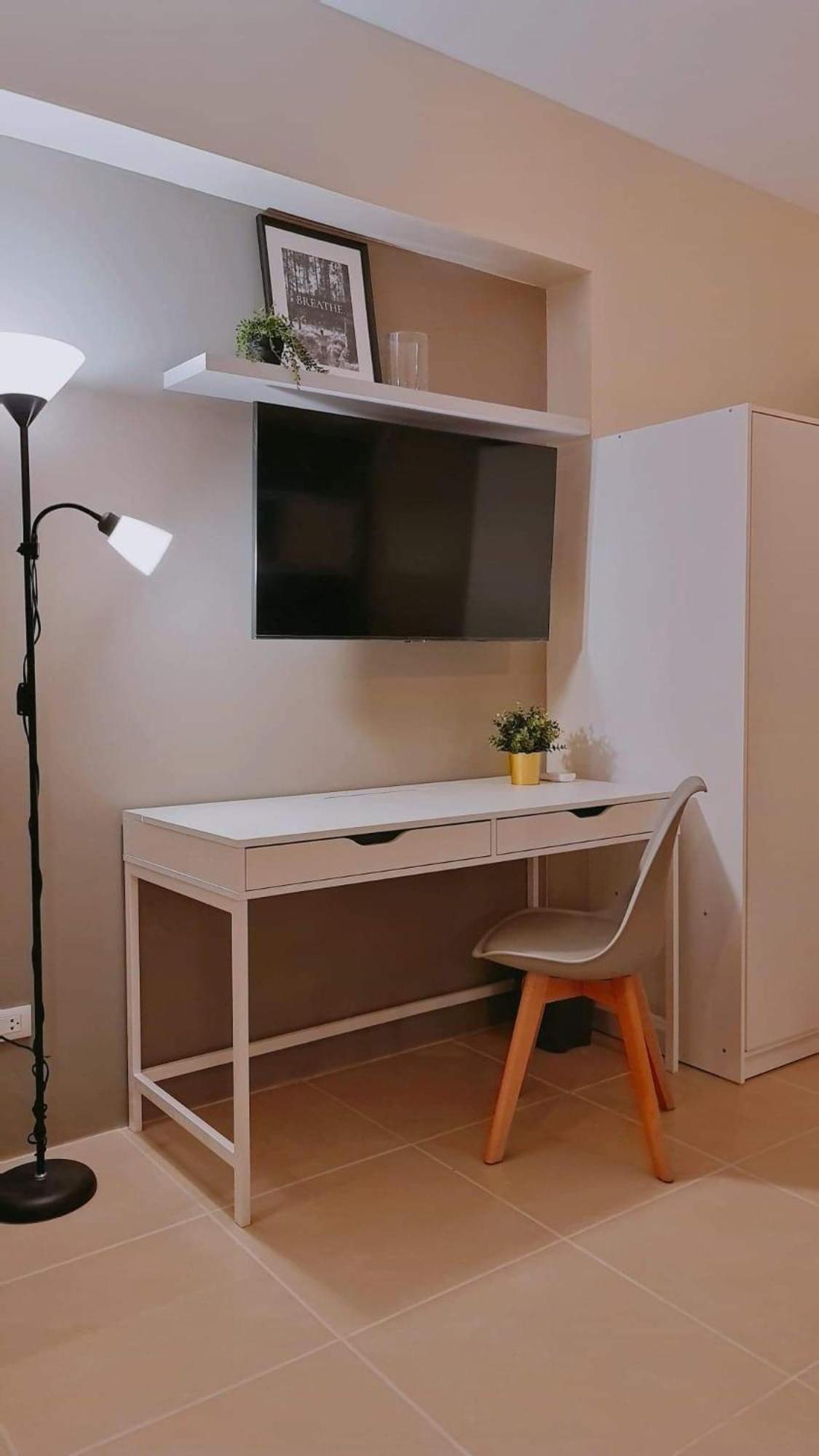 One-Bedroom Apartment photo 3