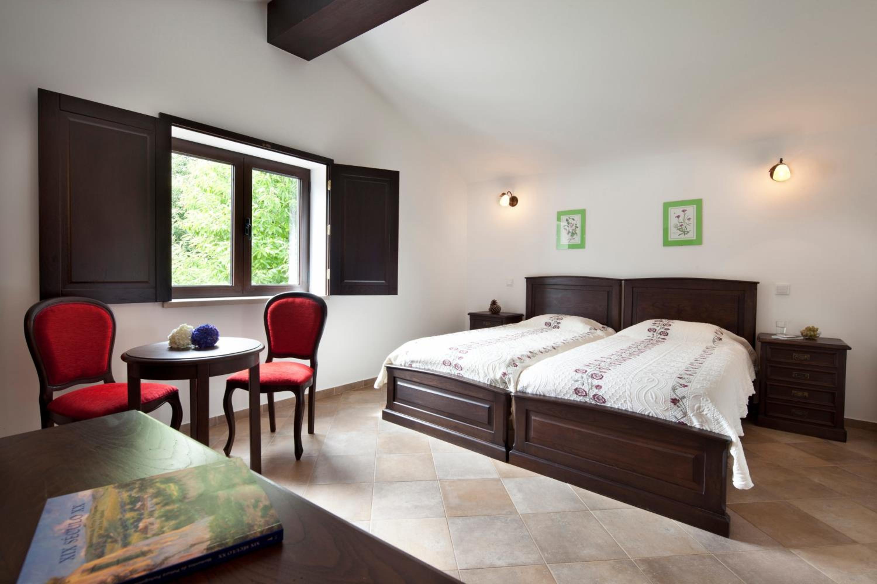 Three-Bedroom House photo 2