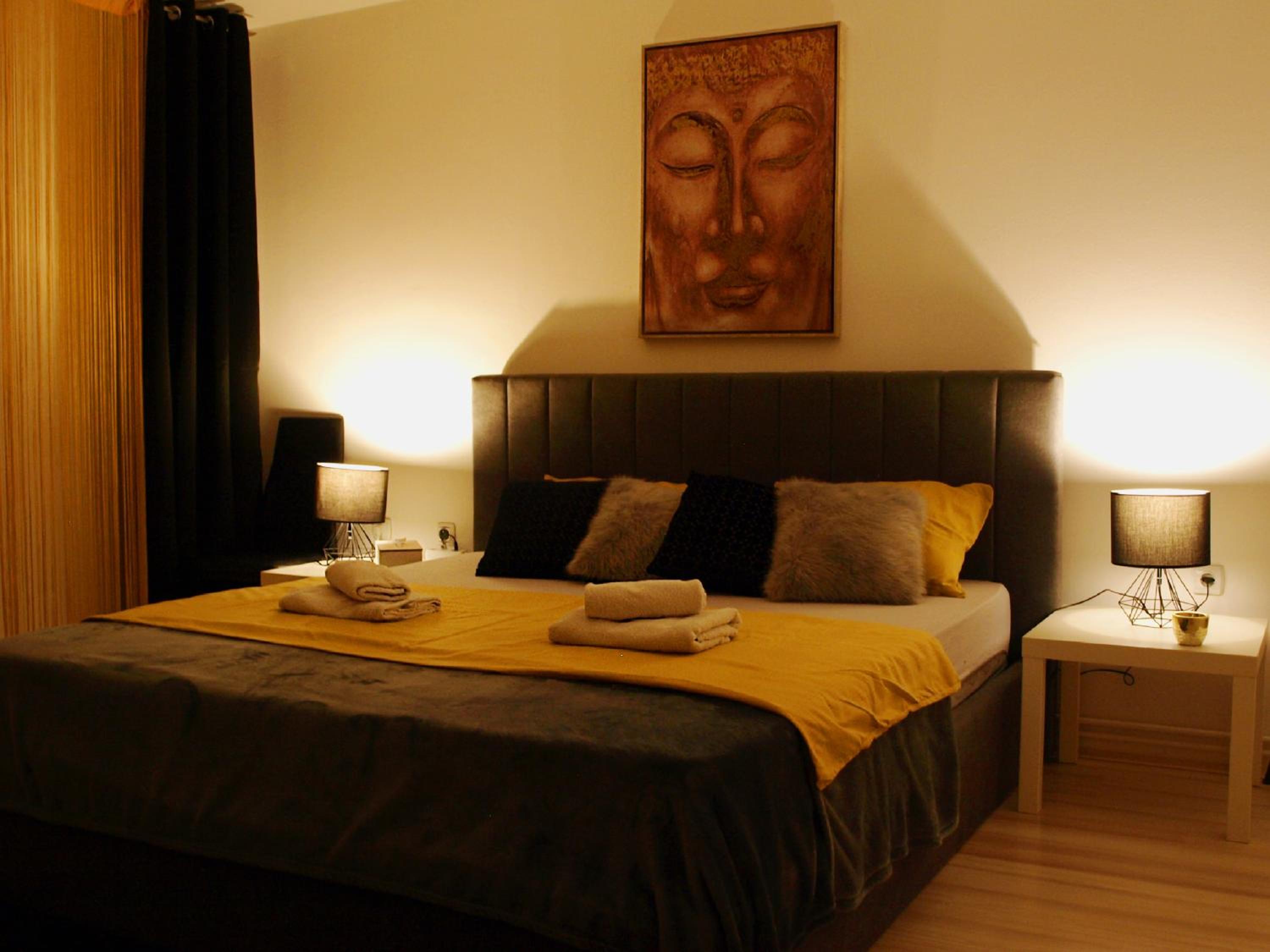 One-Bedroom Apartment photo 1