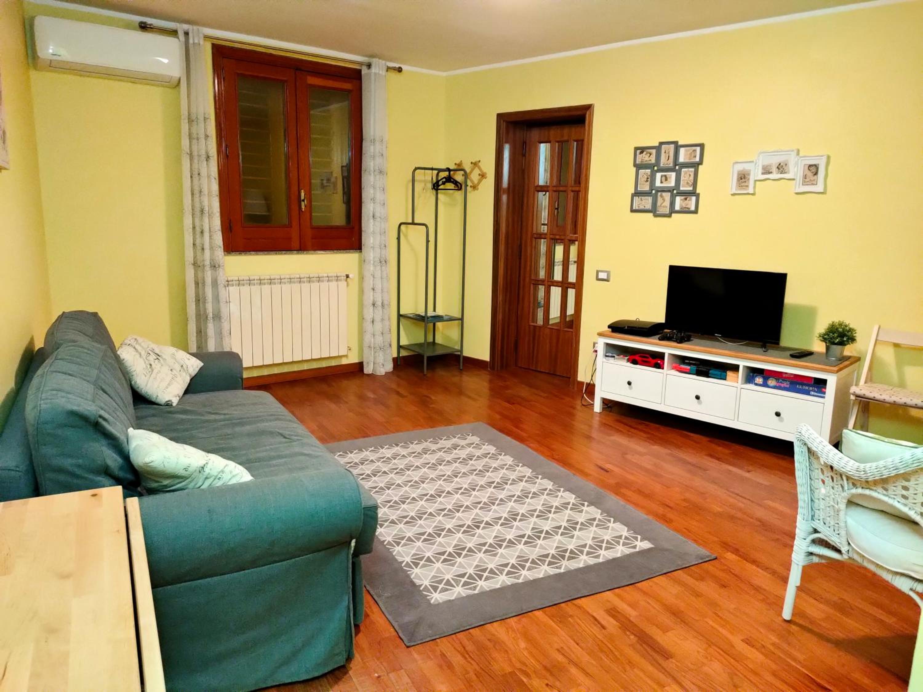 Apartment with Terrace - Photo 1