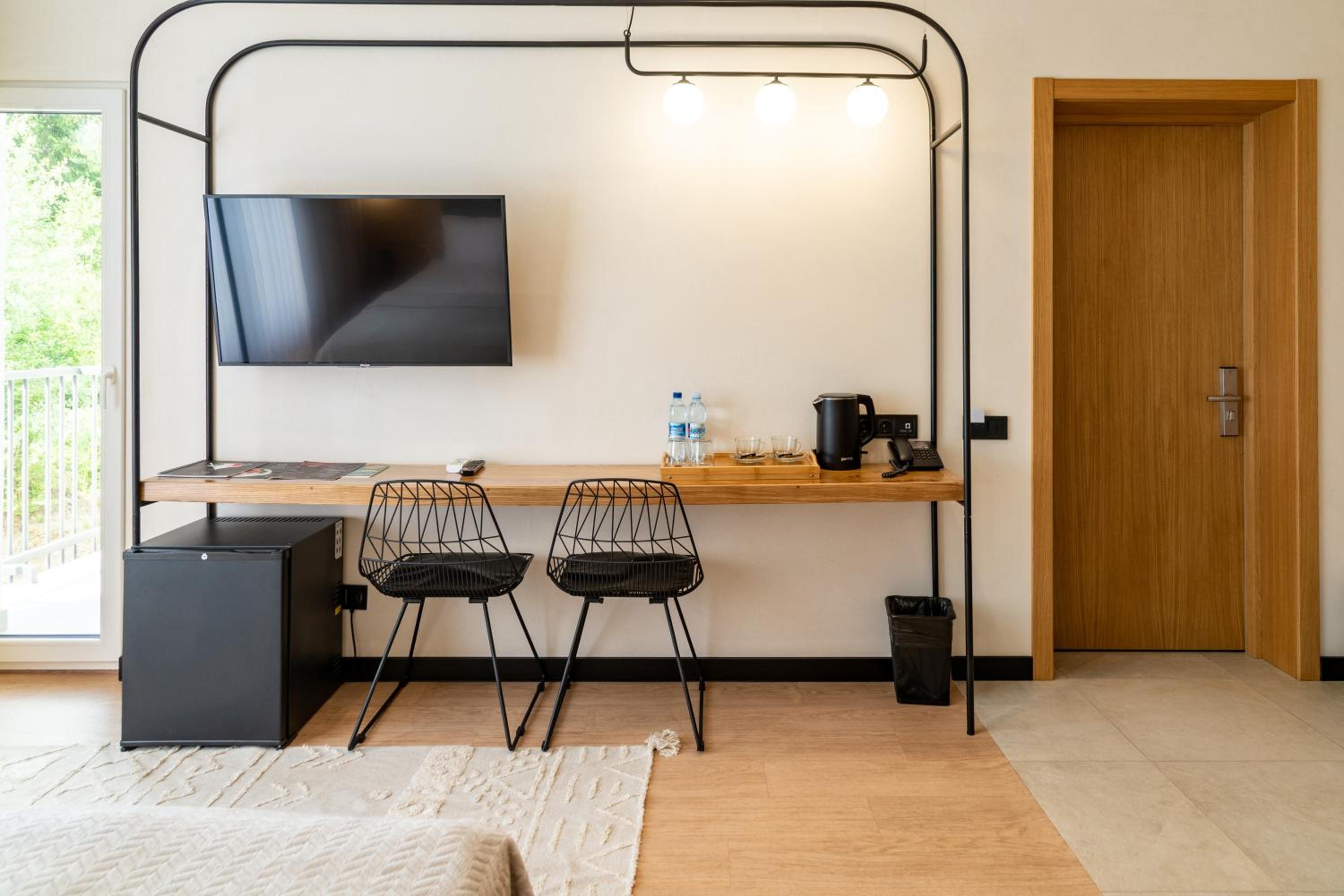 Junior Suite with Balcony and Mountain View