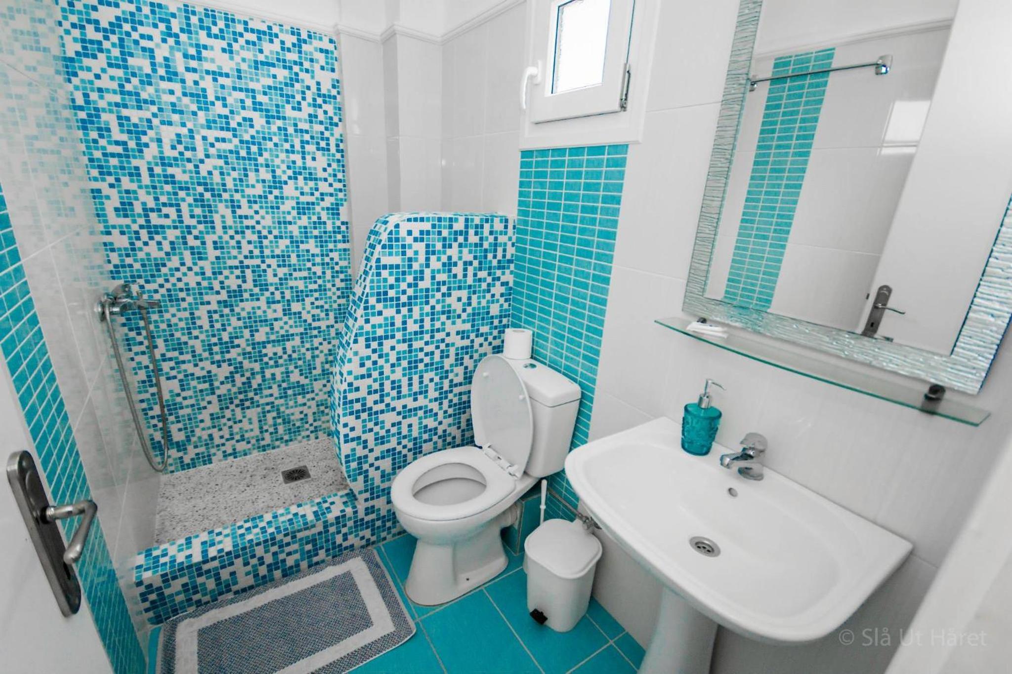 Studio (2 Adults) - Photo 15