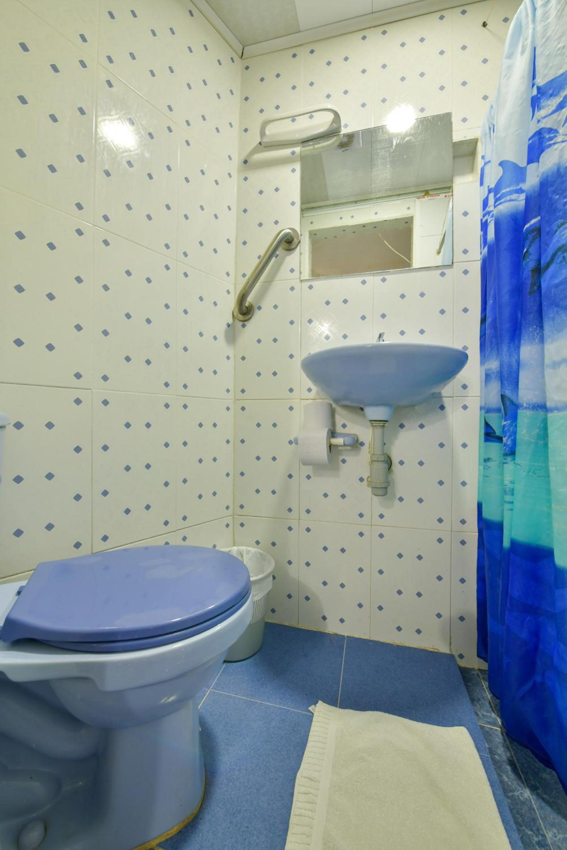 Budget Double Room photo 3