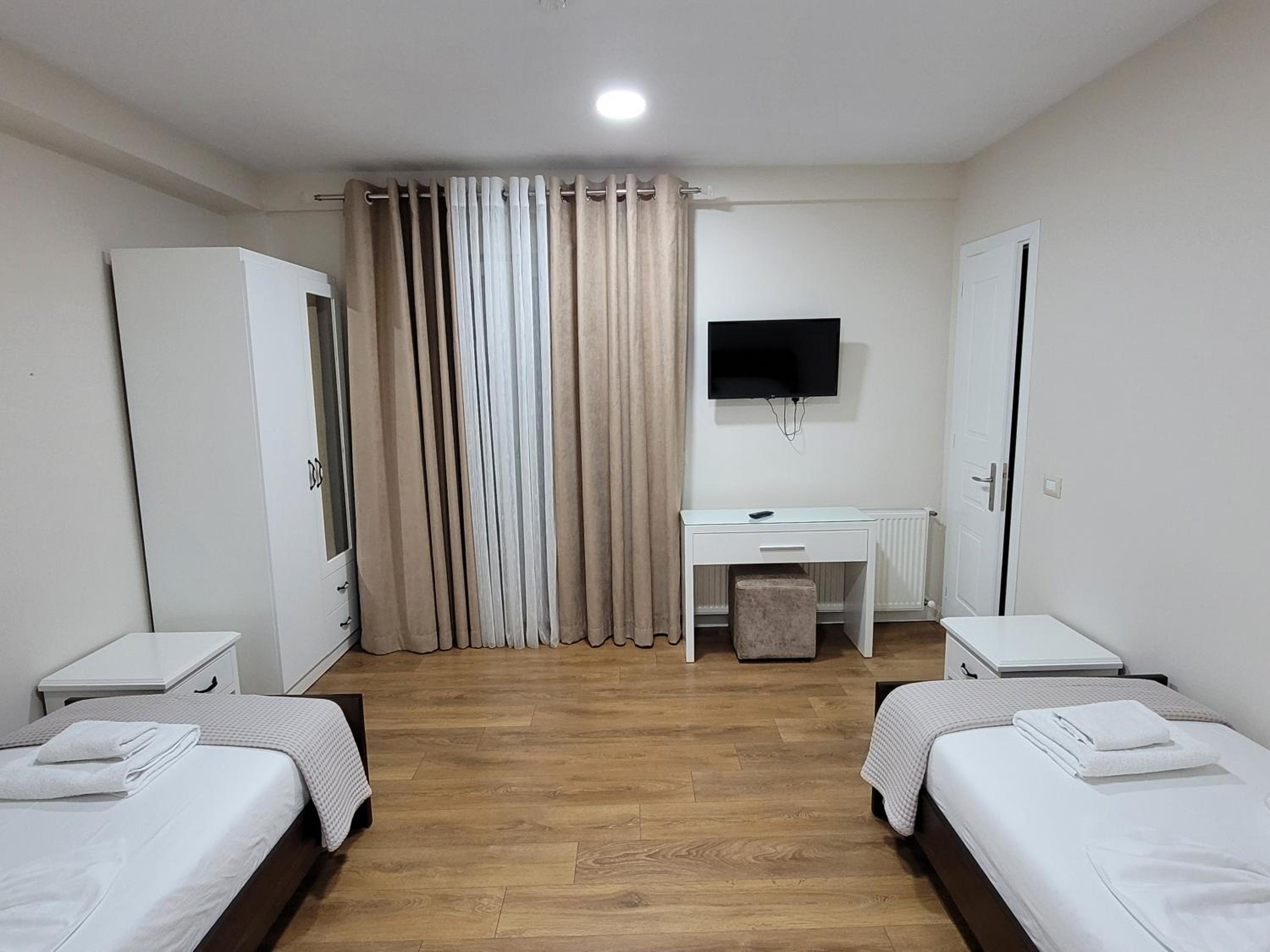 Twin Room with Balcony photo 2