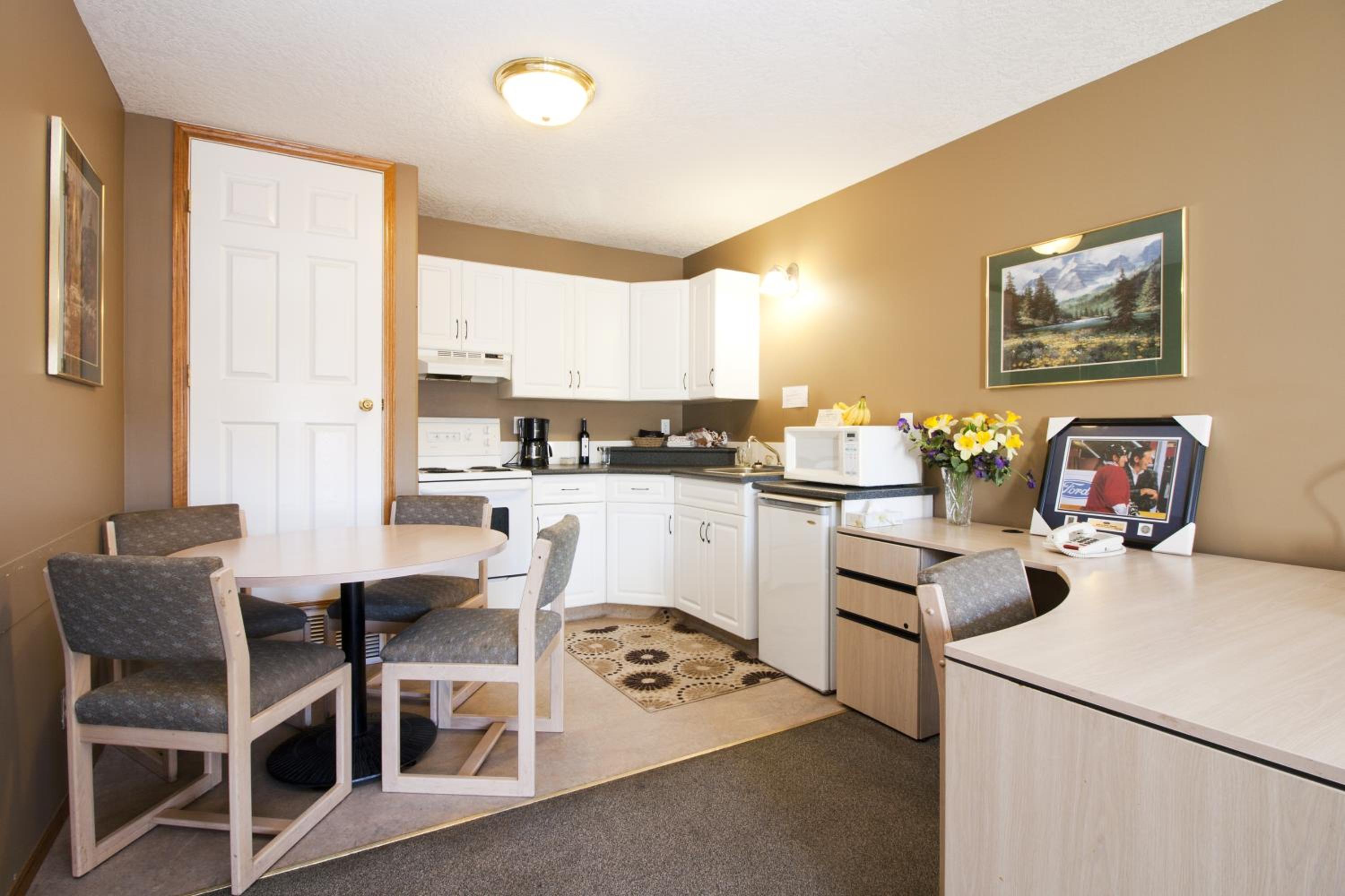 Two-Bedroom Suite photo 3